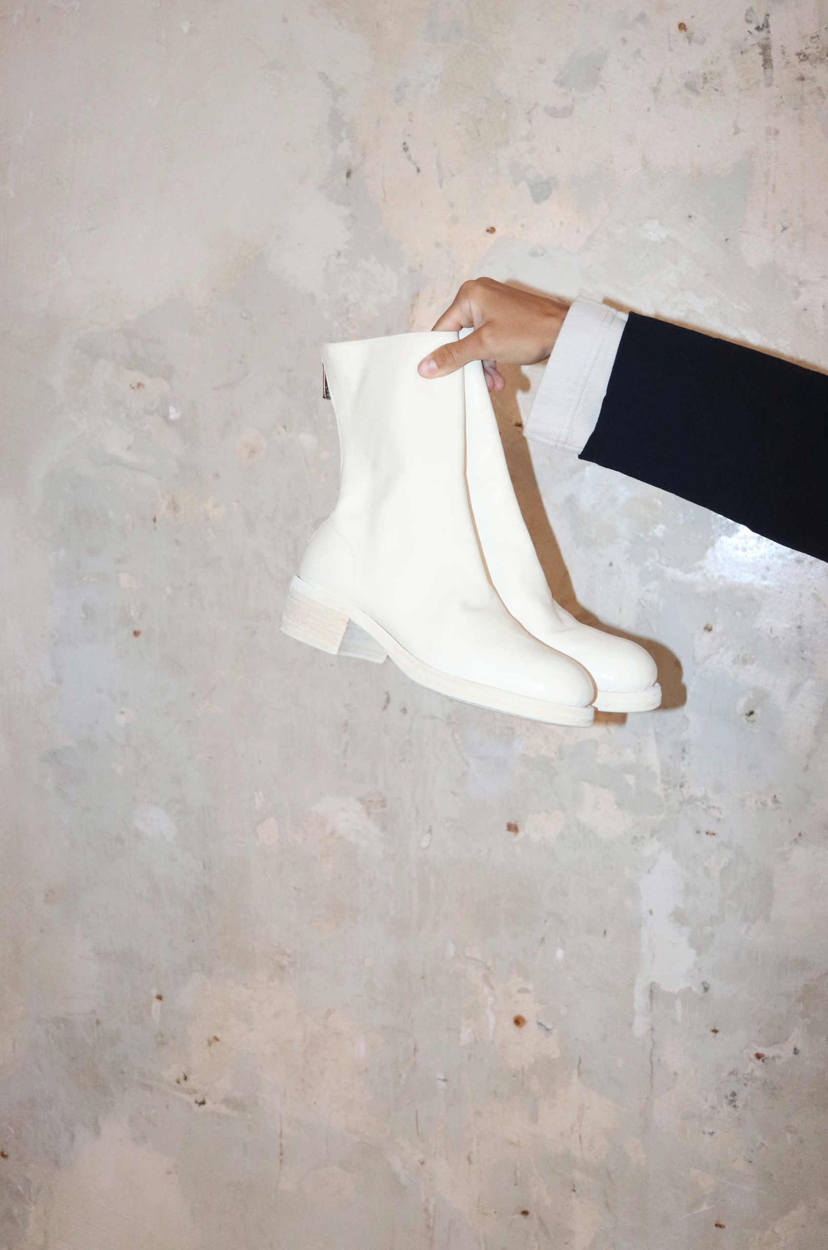 women white leather boots