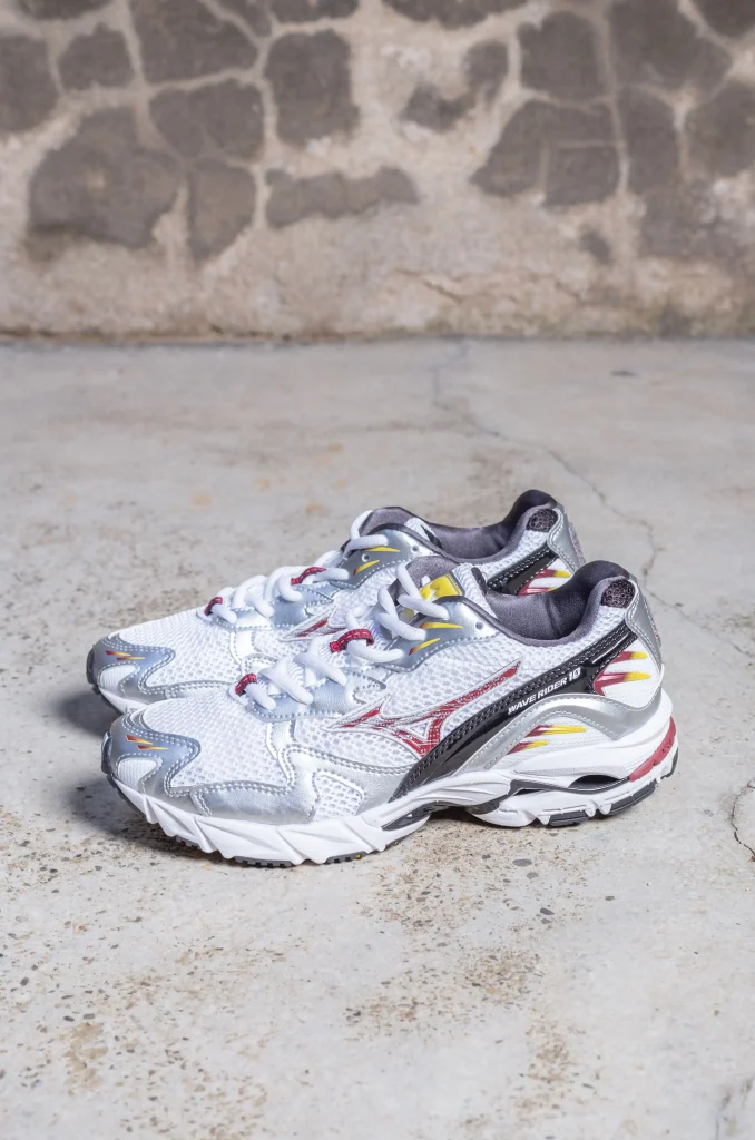 シューズ・サンダルその他 MIZUNO Common Wave Rider 10 White Cabernet Silver D1GA210410 $_57.JPG?set_id=8800005007