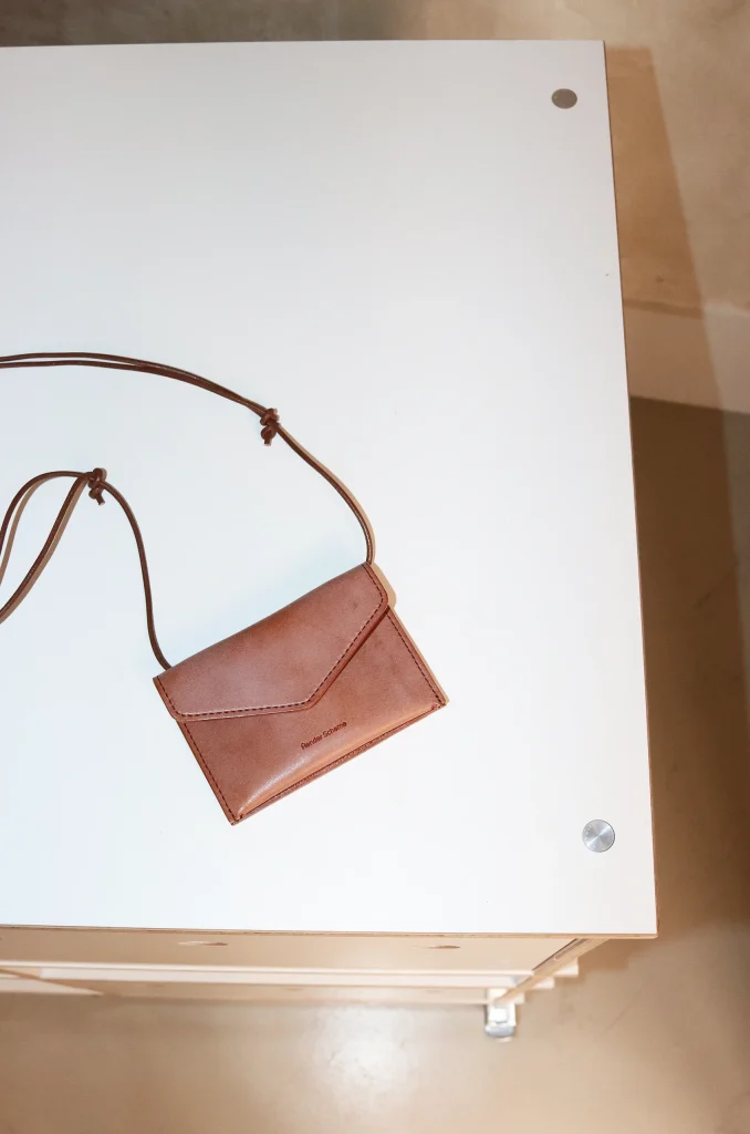 Hender Scheme Purse RO-RC-HGP Brown