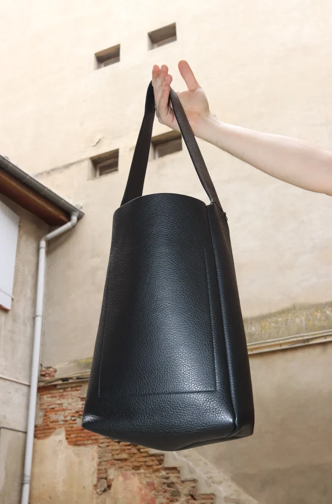 a0-675x1024.webp