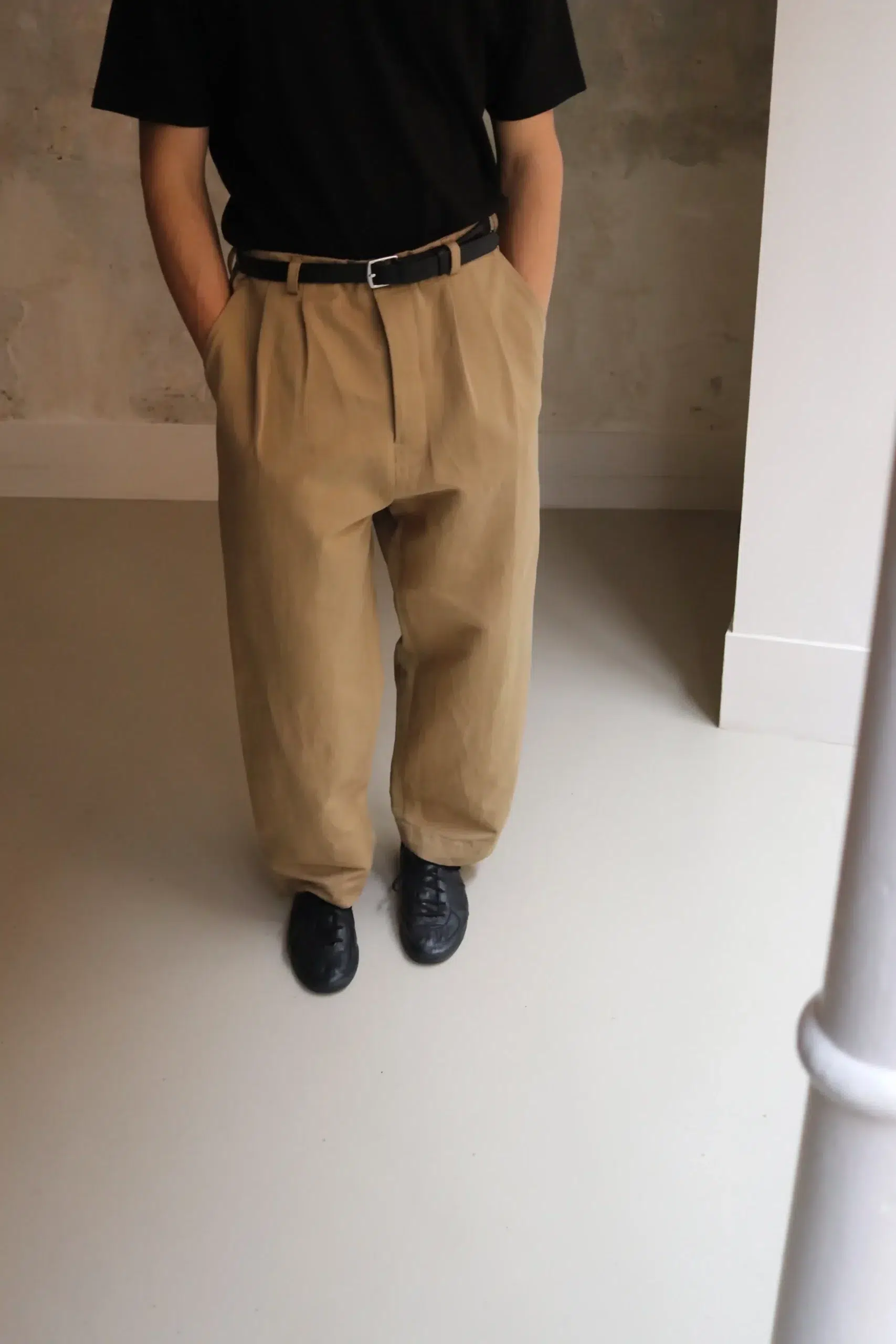 Evan Kinori - Two Pleat Pant - Khaki (Natural Gallnut Dye)
