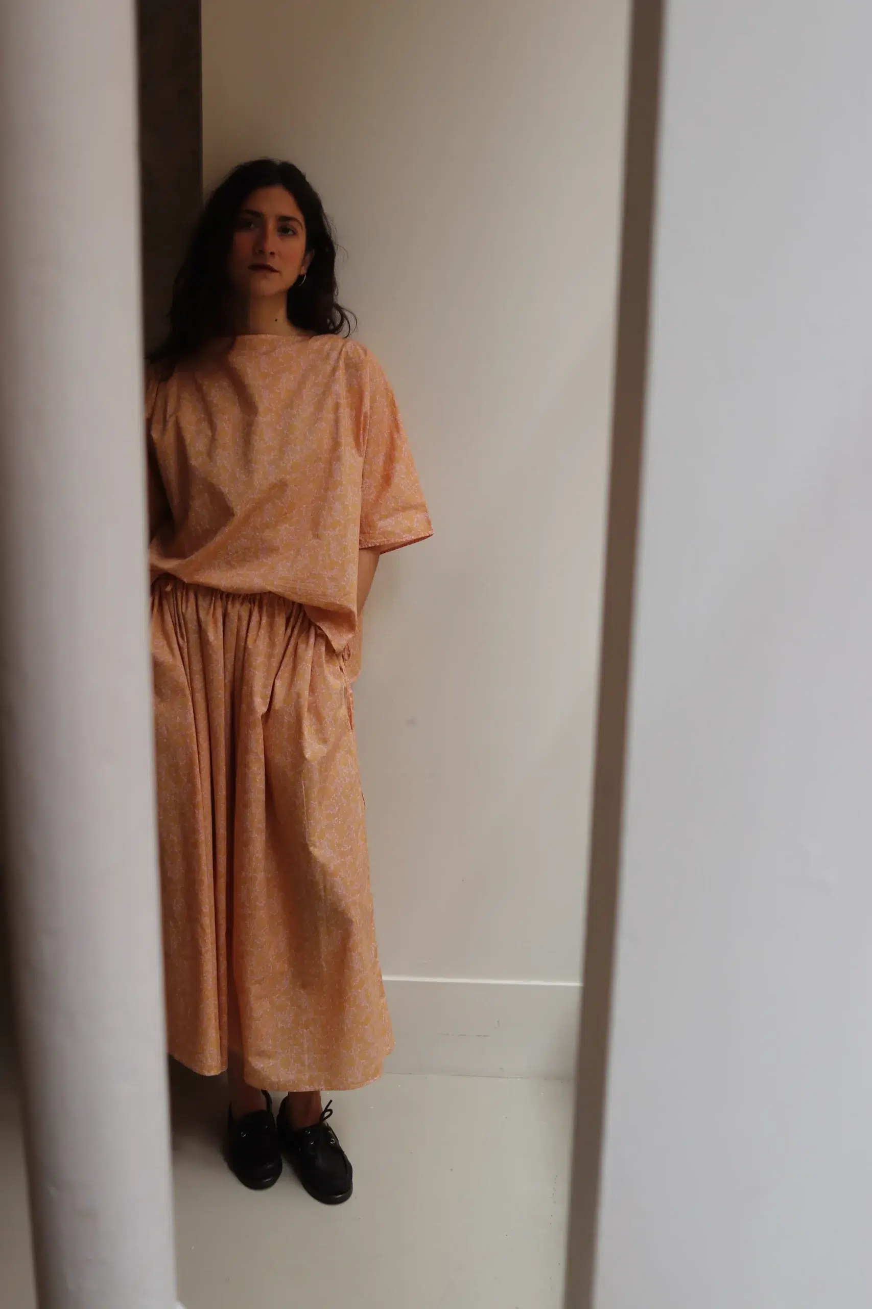 Whiteread - ARAMBER RELAXED SLEEVE TOP WR085-PF - PEACH FLORA