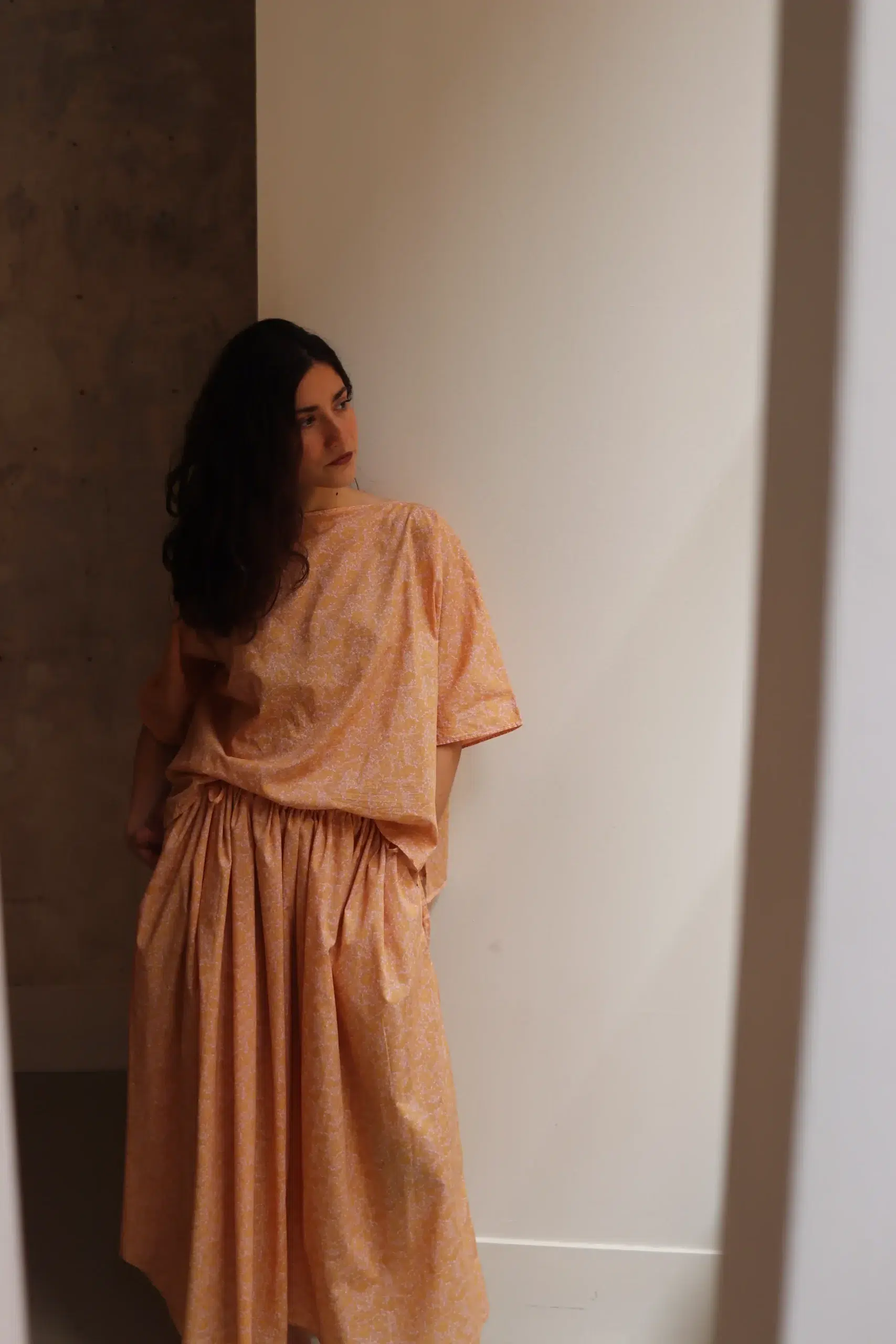 Whiteread - ARAMBER RELAXED SLEEVE TOP WR085-PF - PEACH FLORA