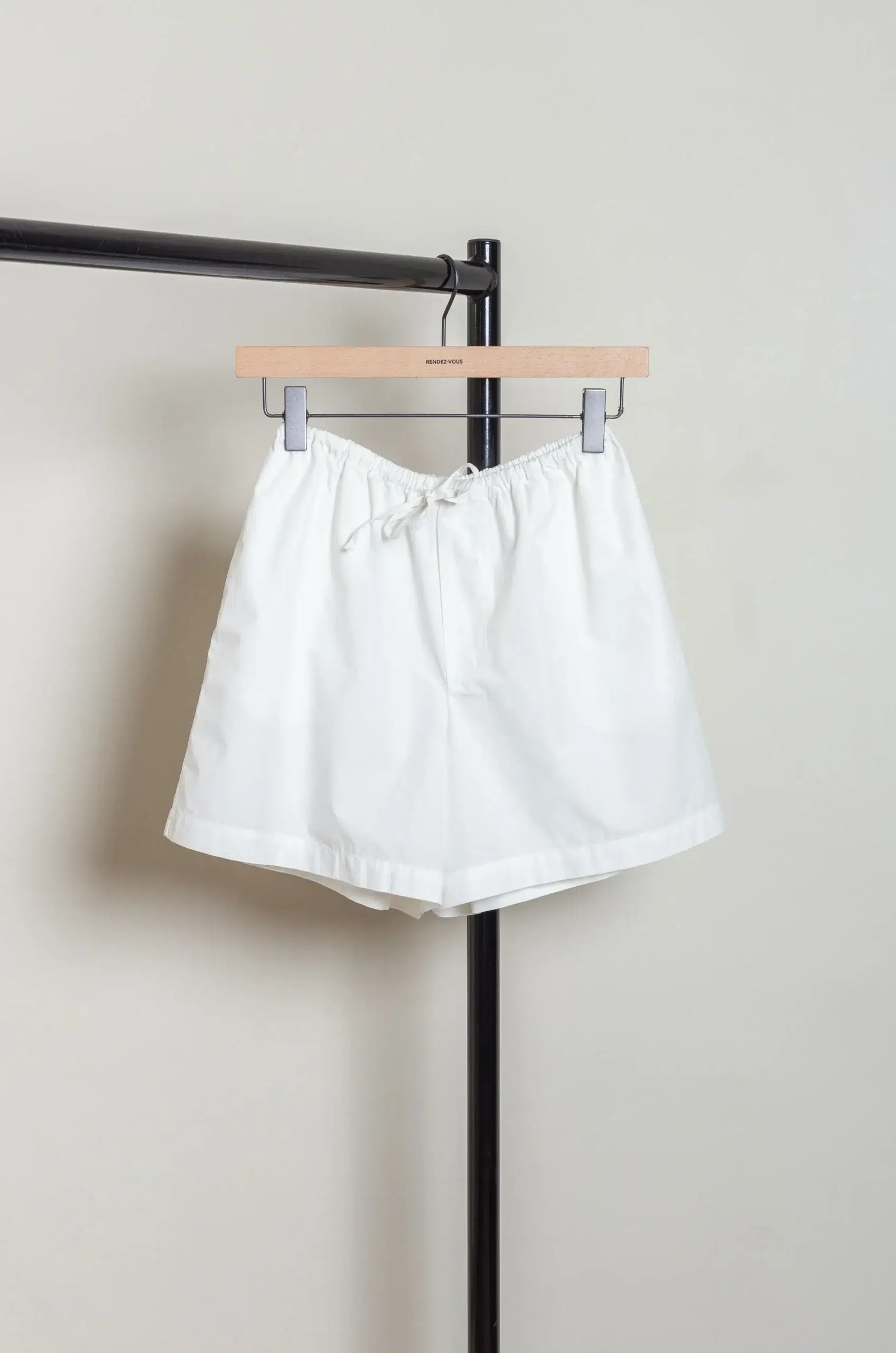 BASERANGE - KOLLA SHORTS - UNDYED