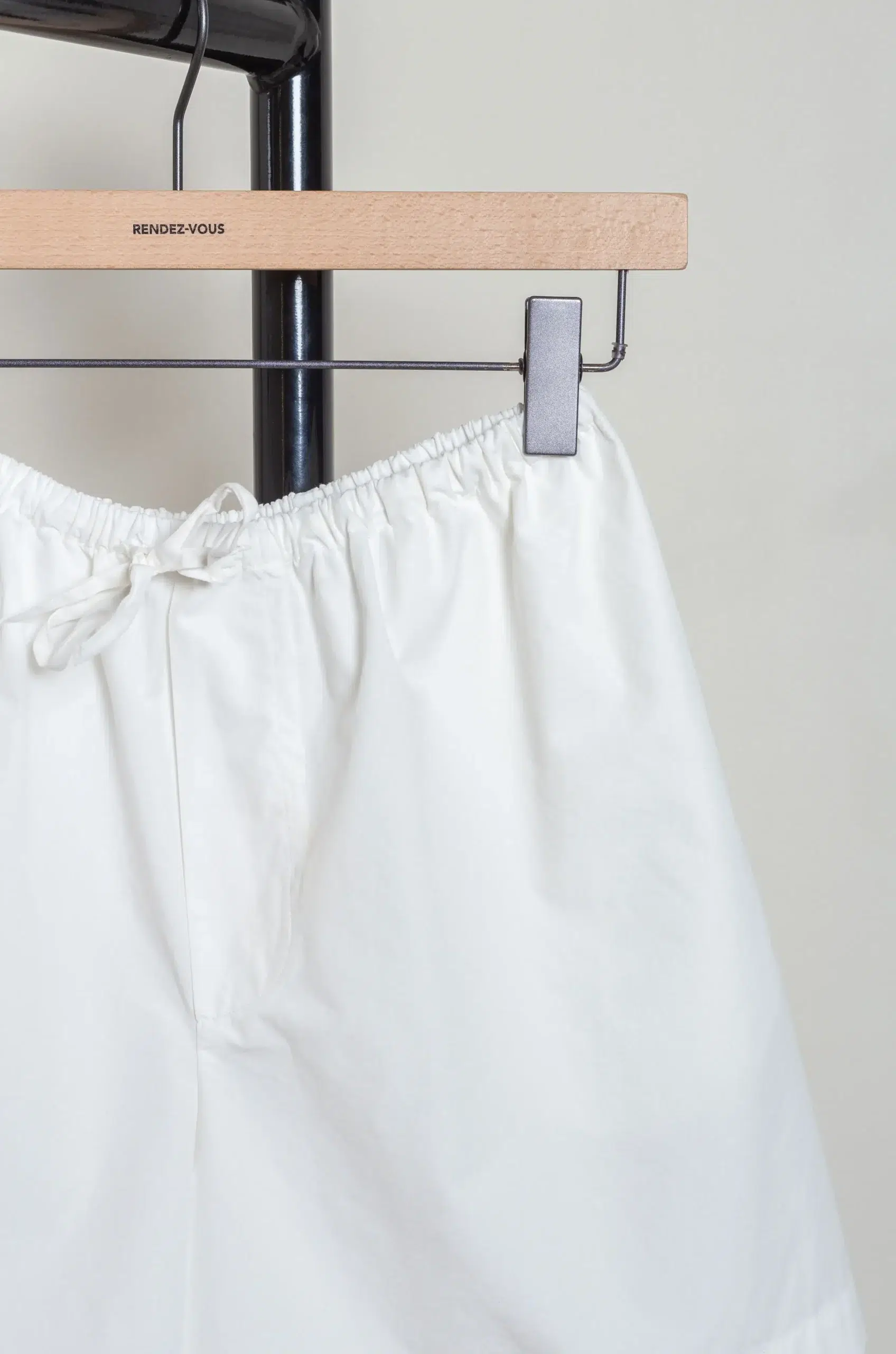 BASERANGE - KOLLA SHORTS - UNDYED