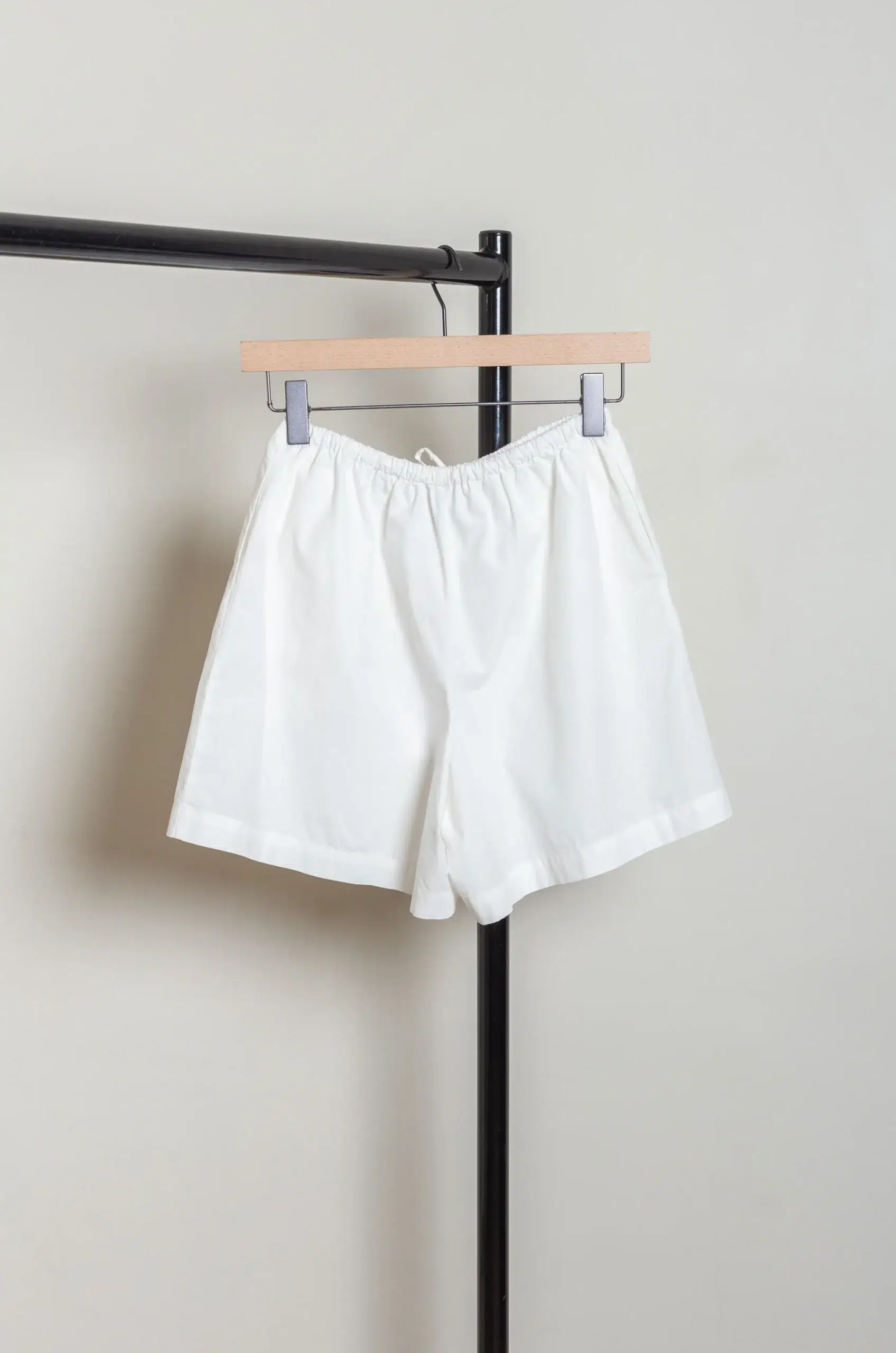 BASERANGE - KOLLA SHORTS - UNDYED