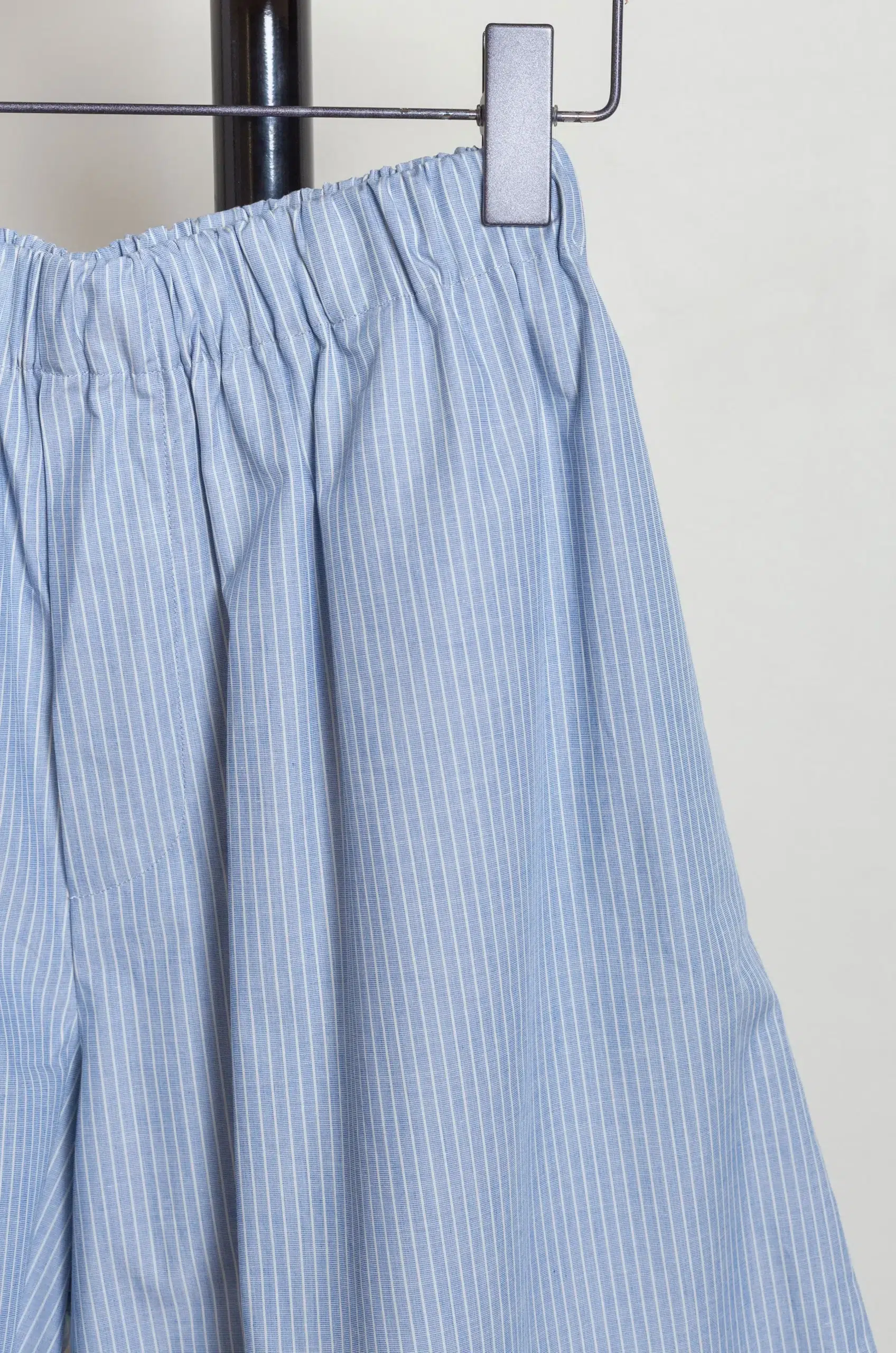 BASERANGE - CLAUDE SHORTS - BLUE STRIPE