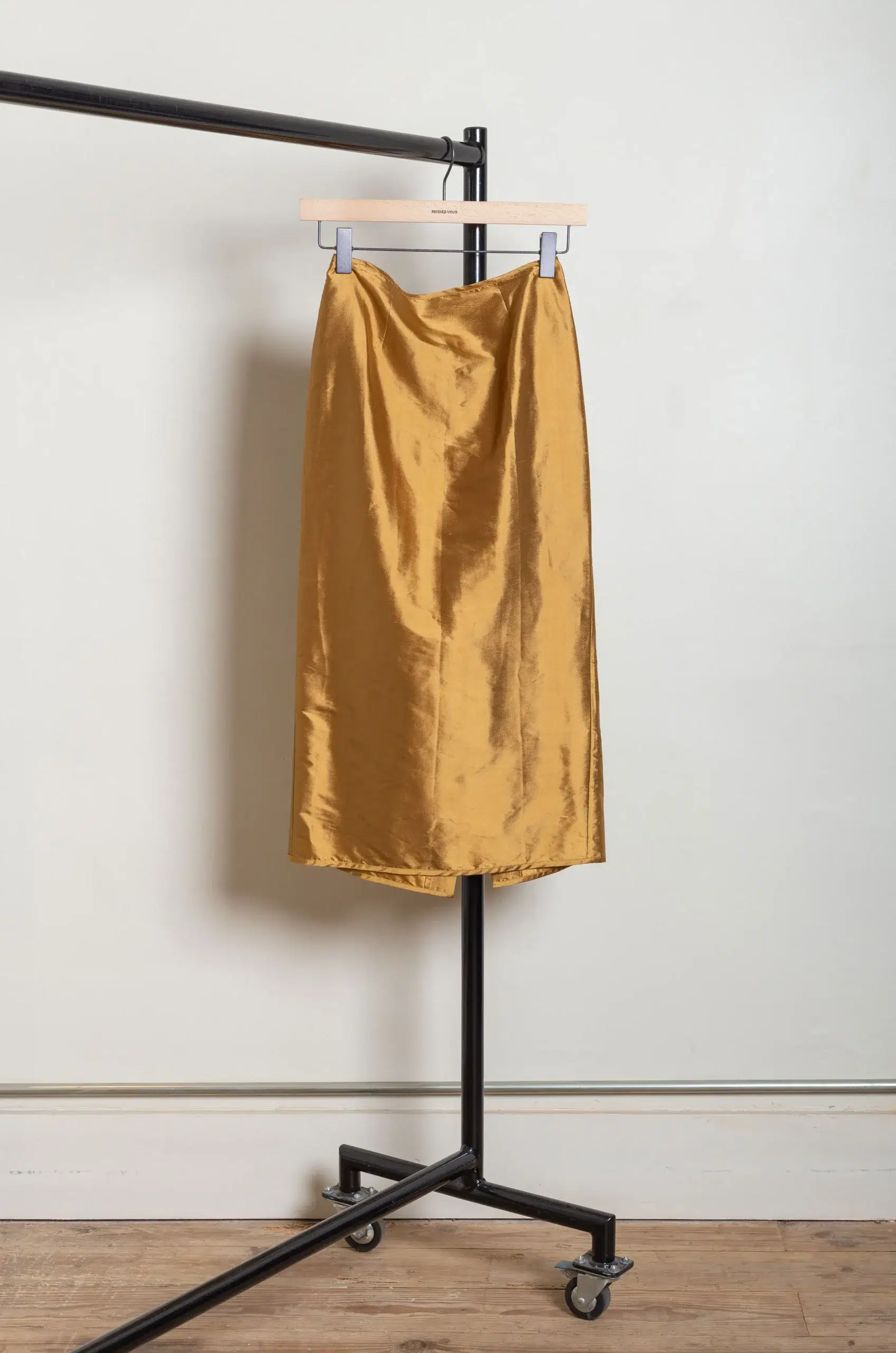 CAWLEY - SILK DUPION SADIE SKIRT - OCHRE