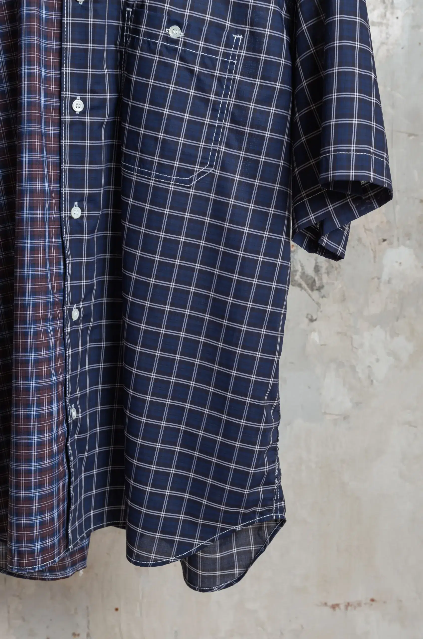 Comme Des Garçons Homme - MEN'S SHIRT HQ-B022-051 - NY/BK/WH XBR/N