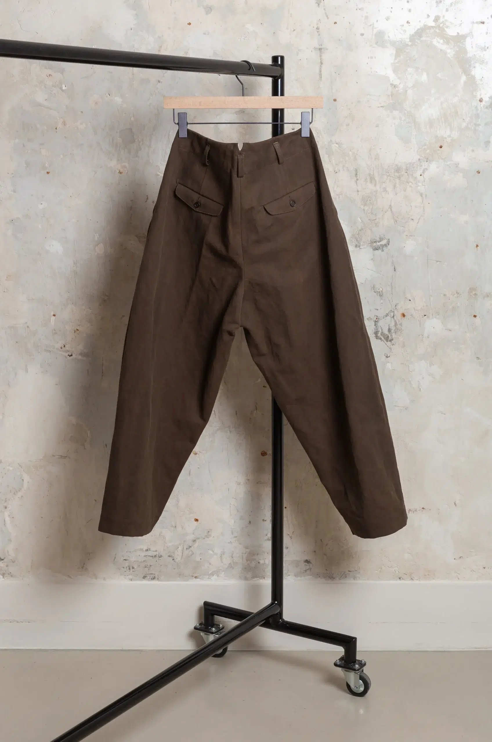 Evan Kinori - Two Pleat Pant - Dark Olive (Sumi Ink Dye)