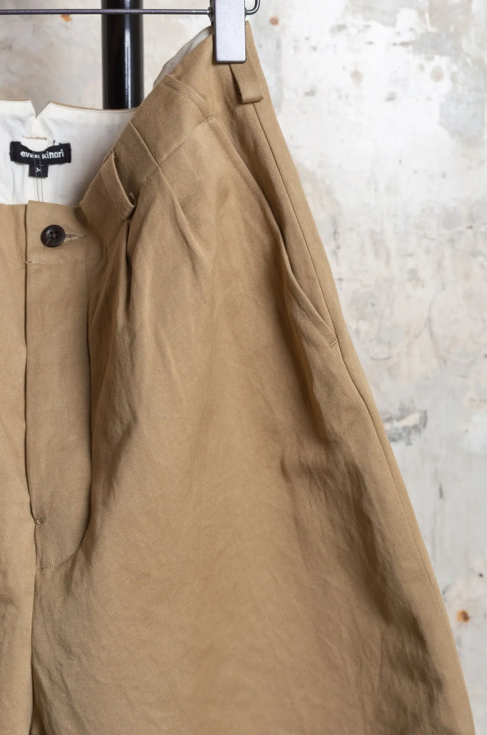 Evan Kinori - Two Pleat Short - Khaki (Natural Gallnut Dye)