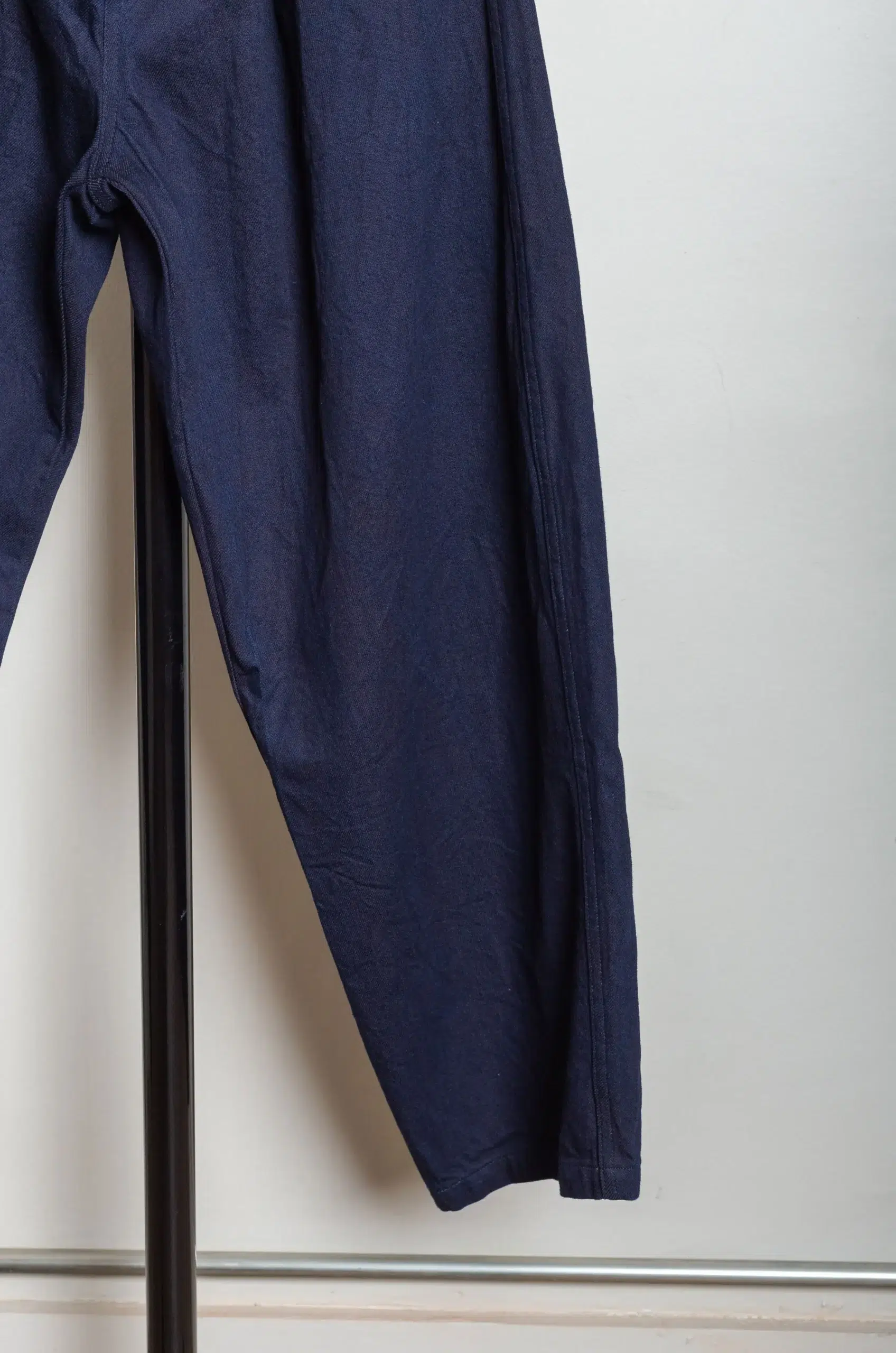 Still By Hand - DN03261OS 11.5oz deep tuck denim pants - DARK NAVY