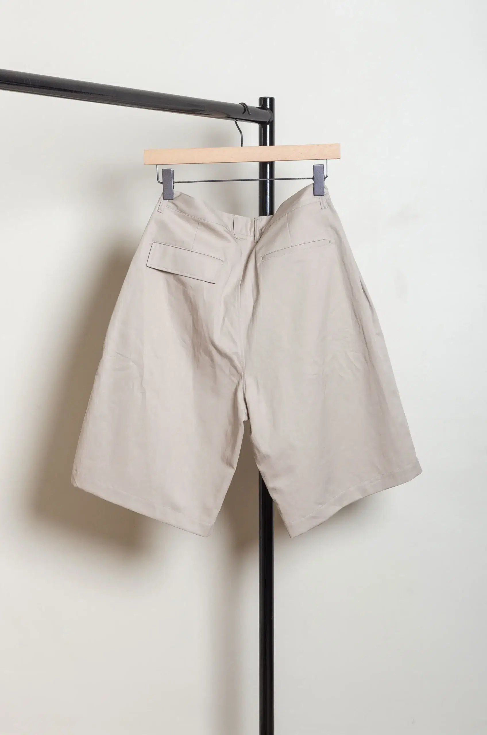 Still By Hand - PT10261OS Linen mixed wide shorts - TAUPE