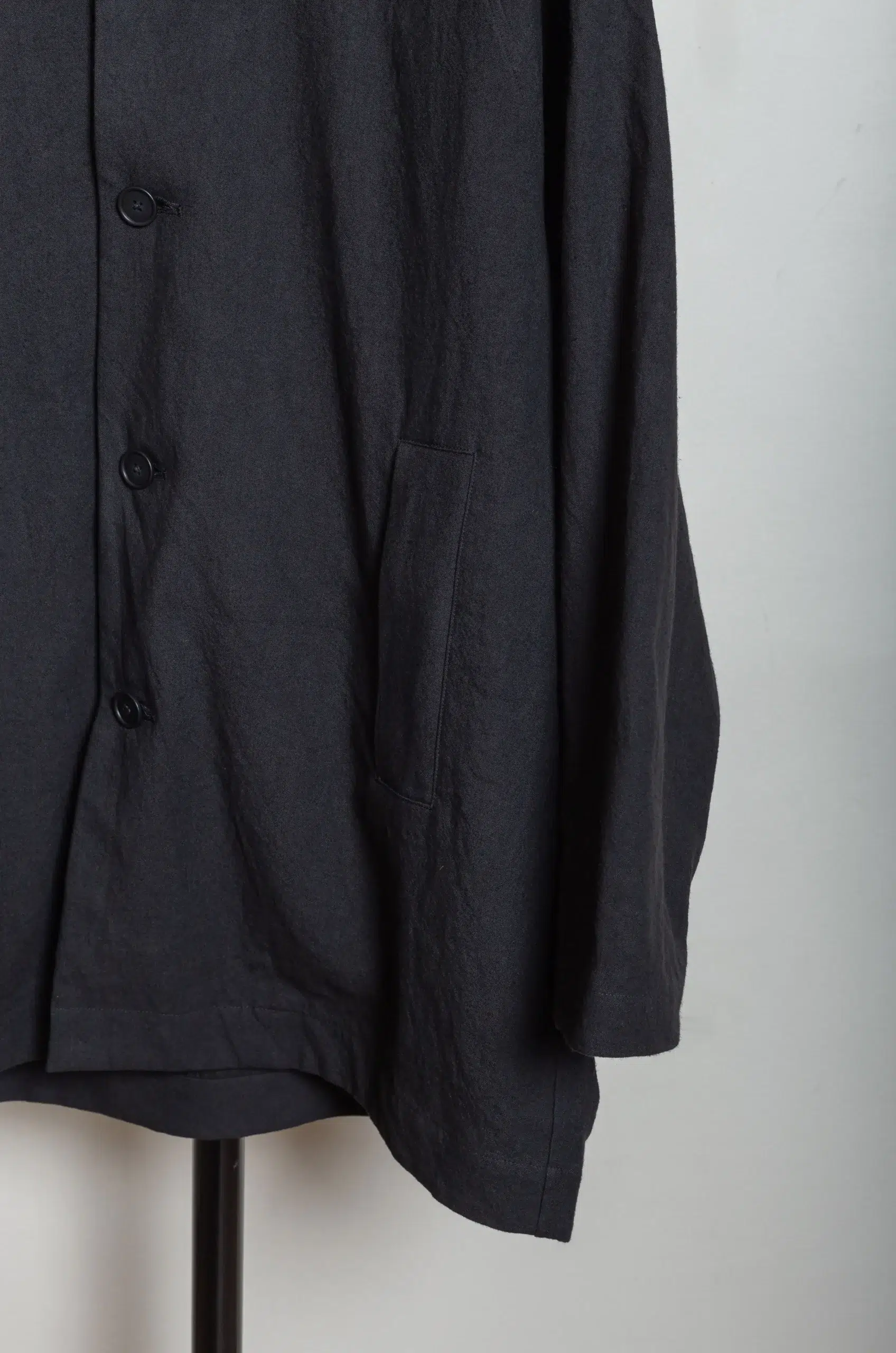 Still By Hand - CO04261OS Garment-dye half coat - BLACK NAVY