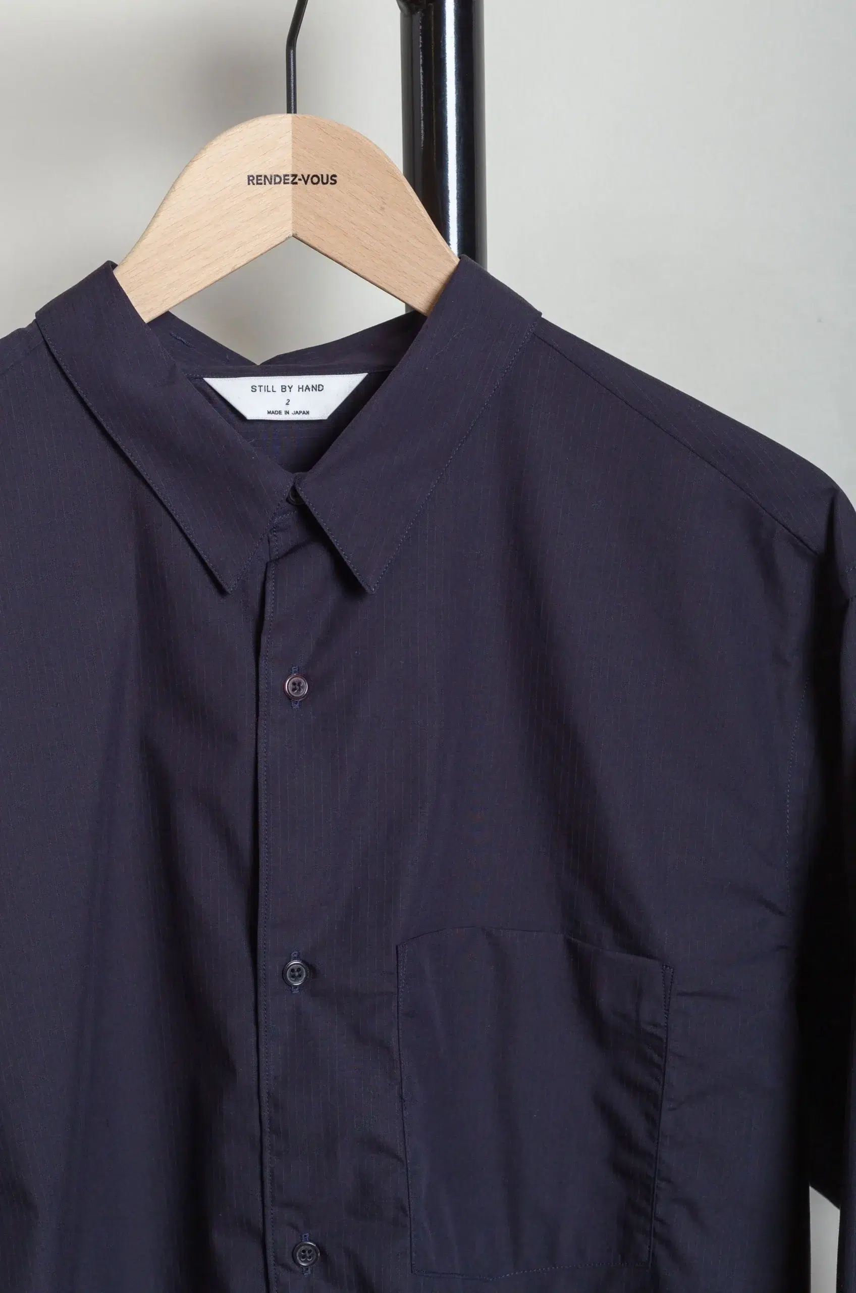 Still By Hand - SH00221OS Regular collar shirt - NAVY STRIPE