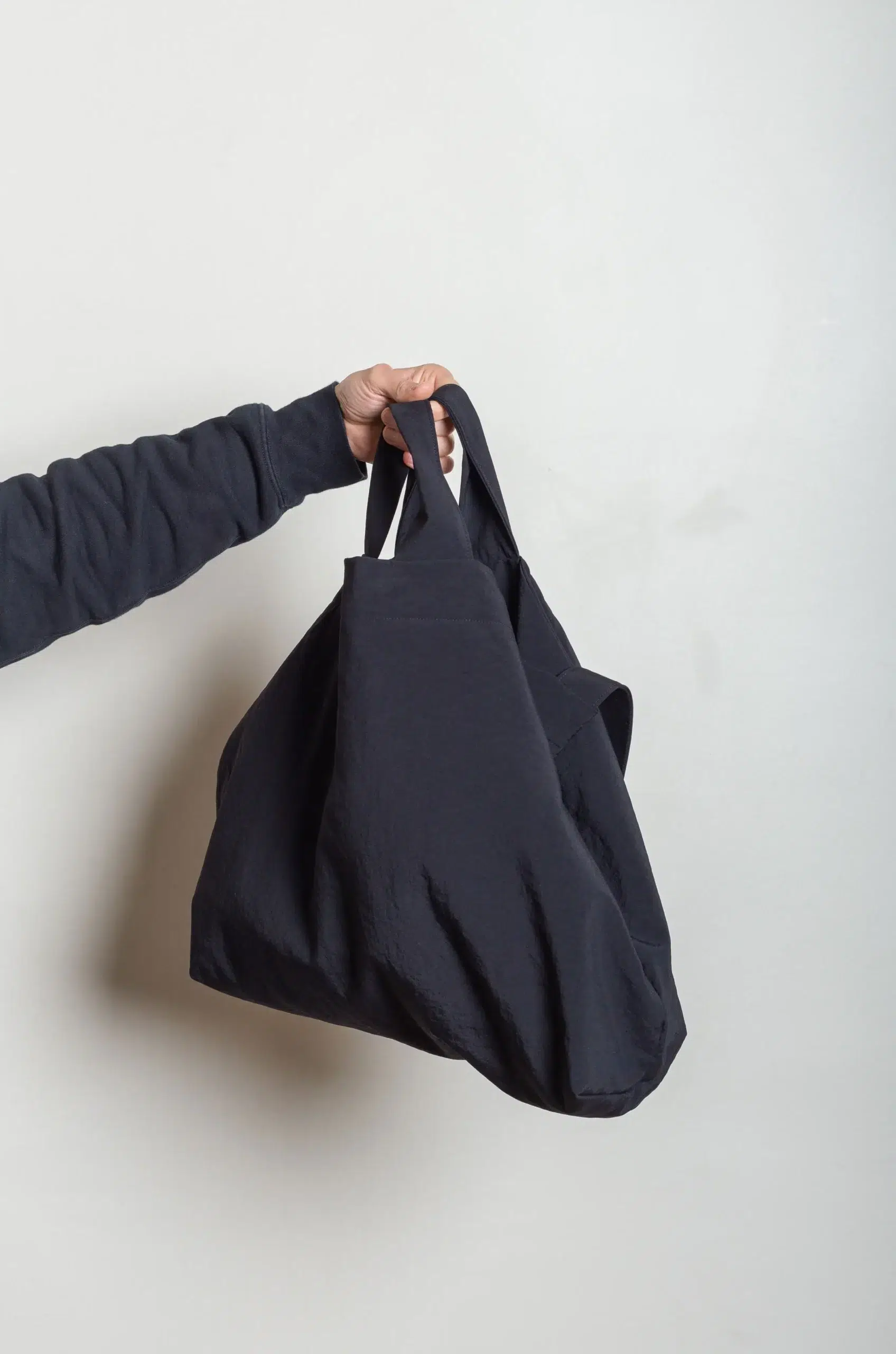 Still By Hand - GD05261OS Nylon ox two-way bag - INK BLACK