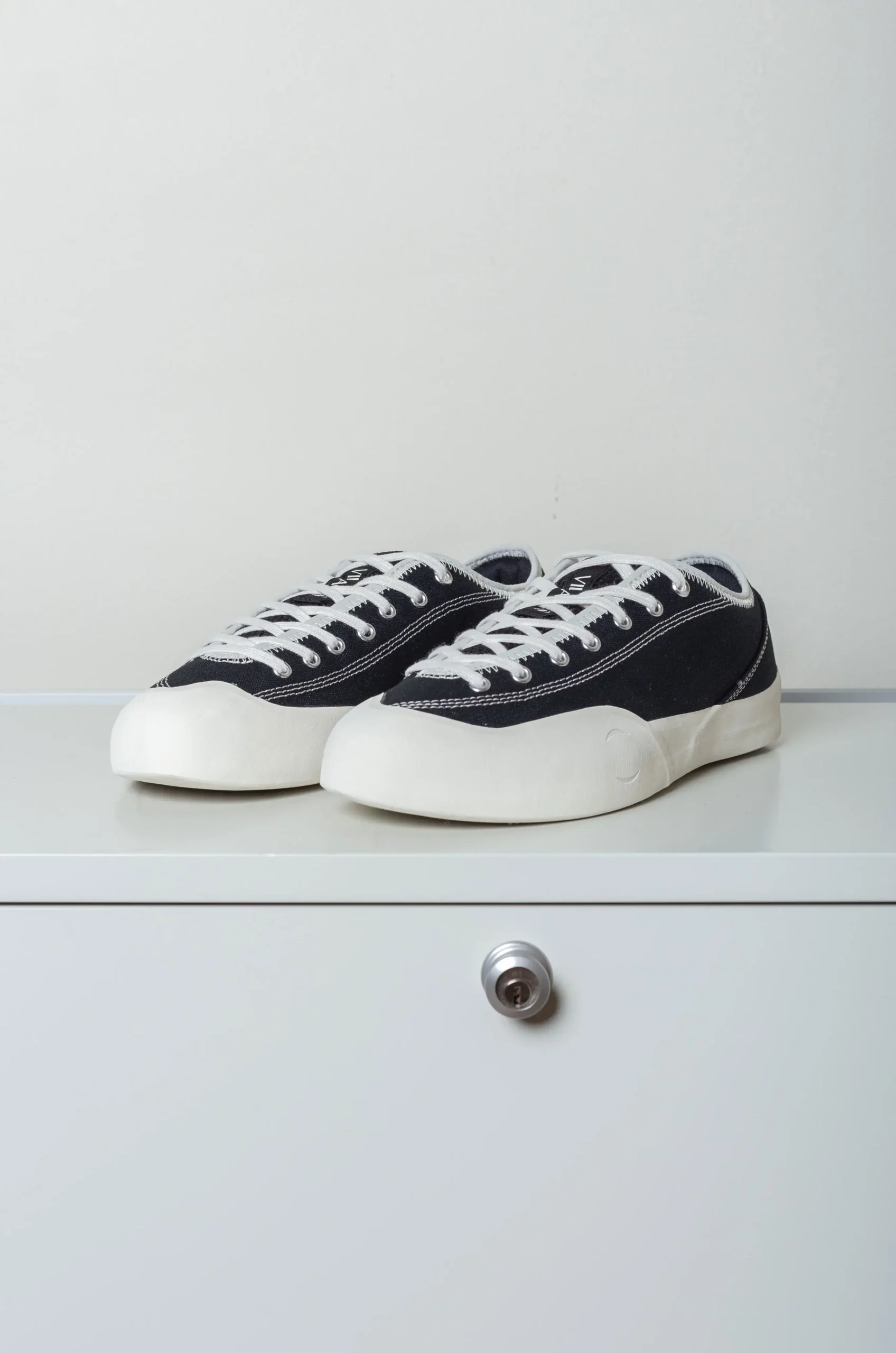 VILLAGE - MEN 1.30 PM Shoes - Black/ Whisper White