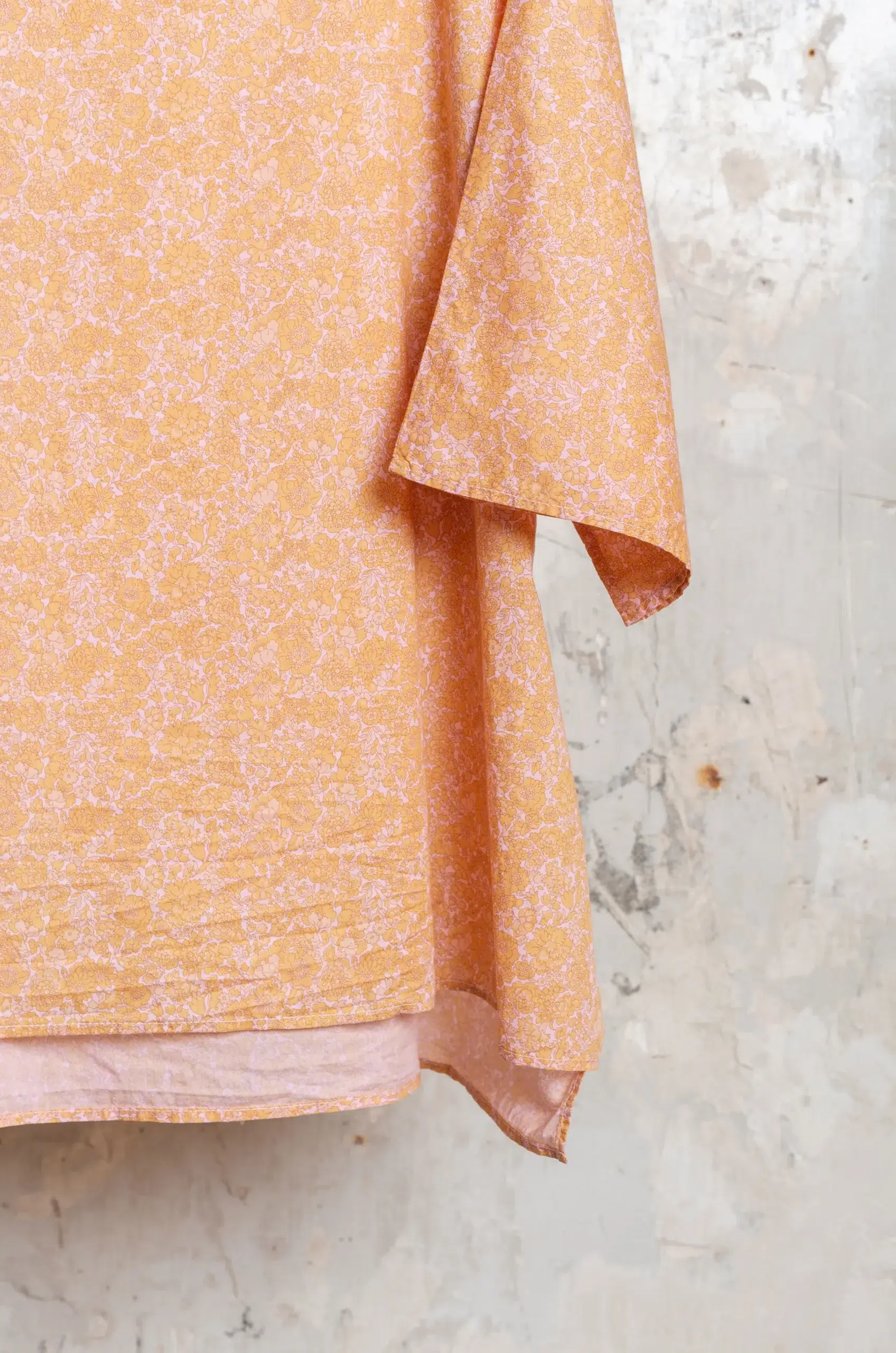 Whiteread - ARAMBER RELAXED SLEEVE TOP WR085-PF - PEACH FLORA