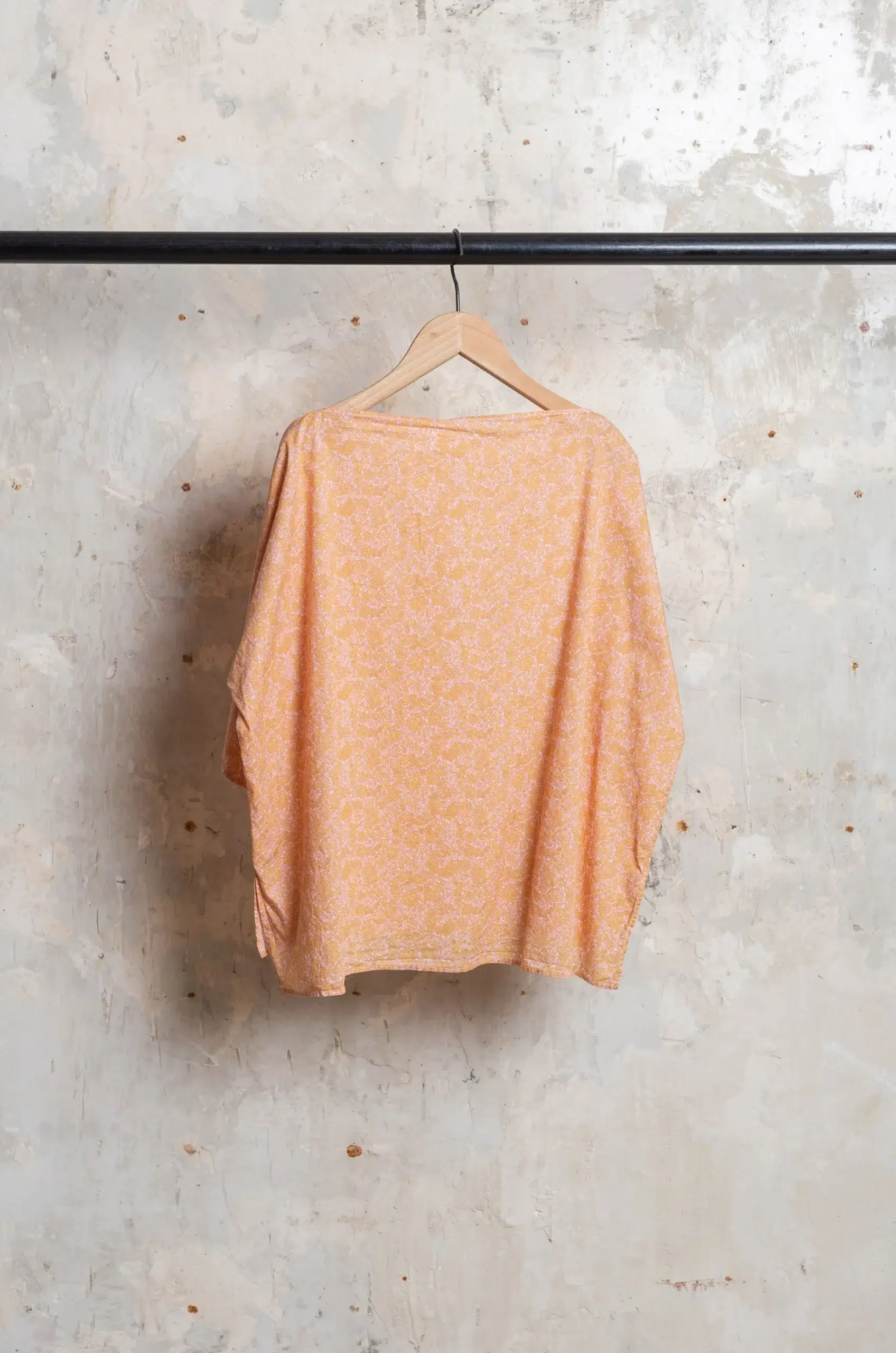 Whiteread - ARAMBER RELAXED SLEEVE TOP WR085-PF - PEACH FLORA