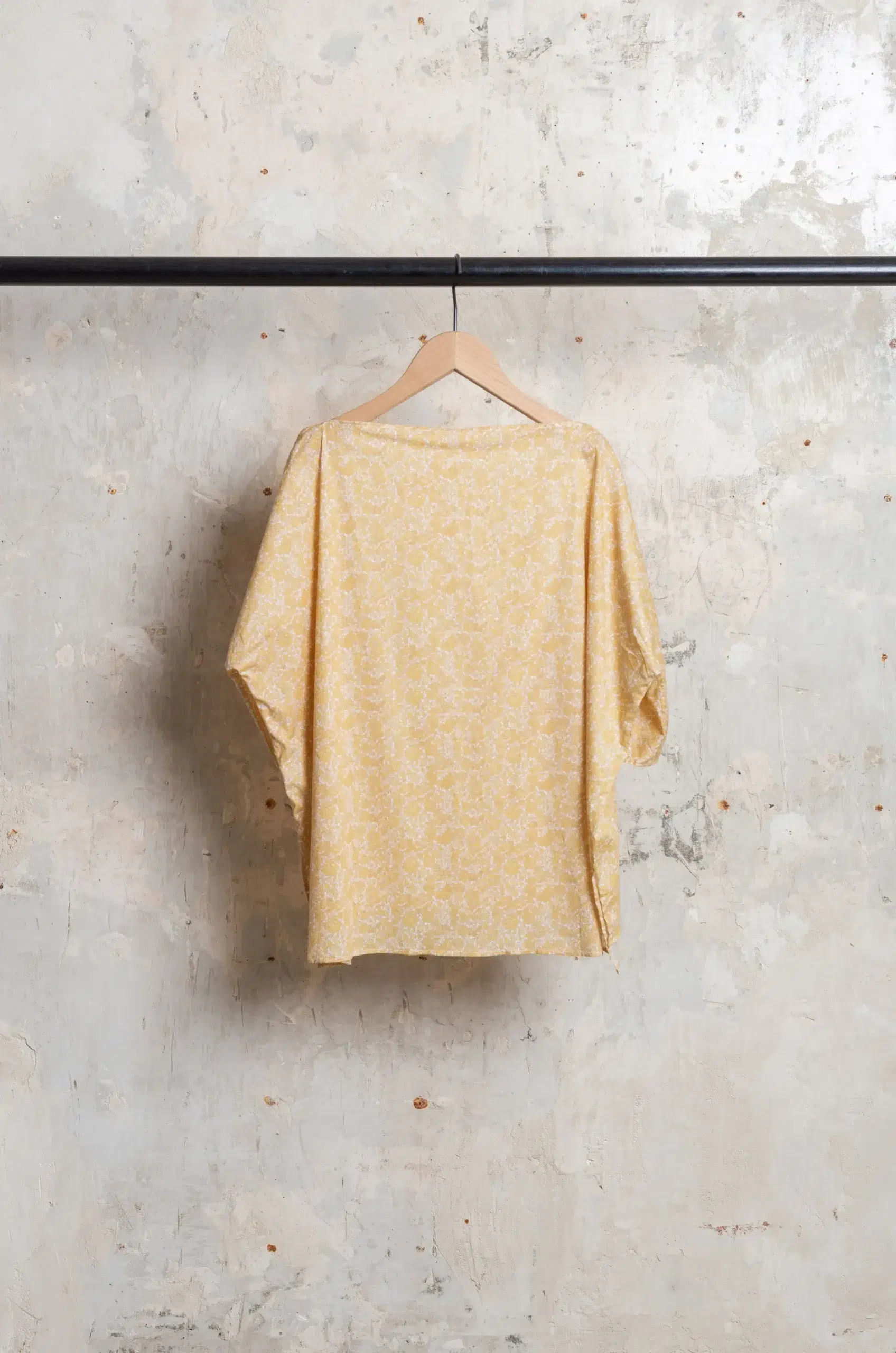 Whiteread - ARAMBER RELAXED SLEEVE TOP WR085-BF - BUTTER FLORA