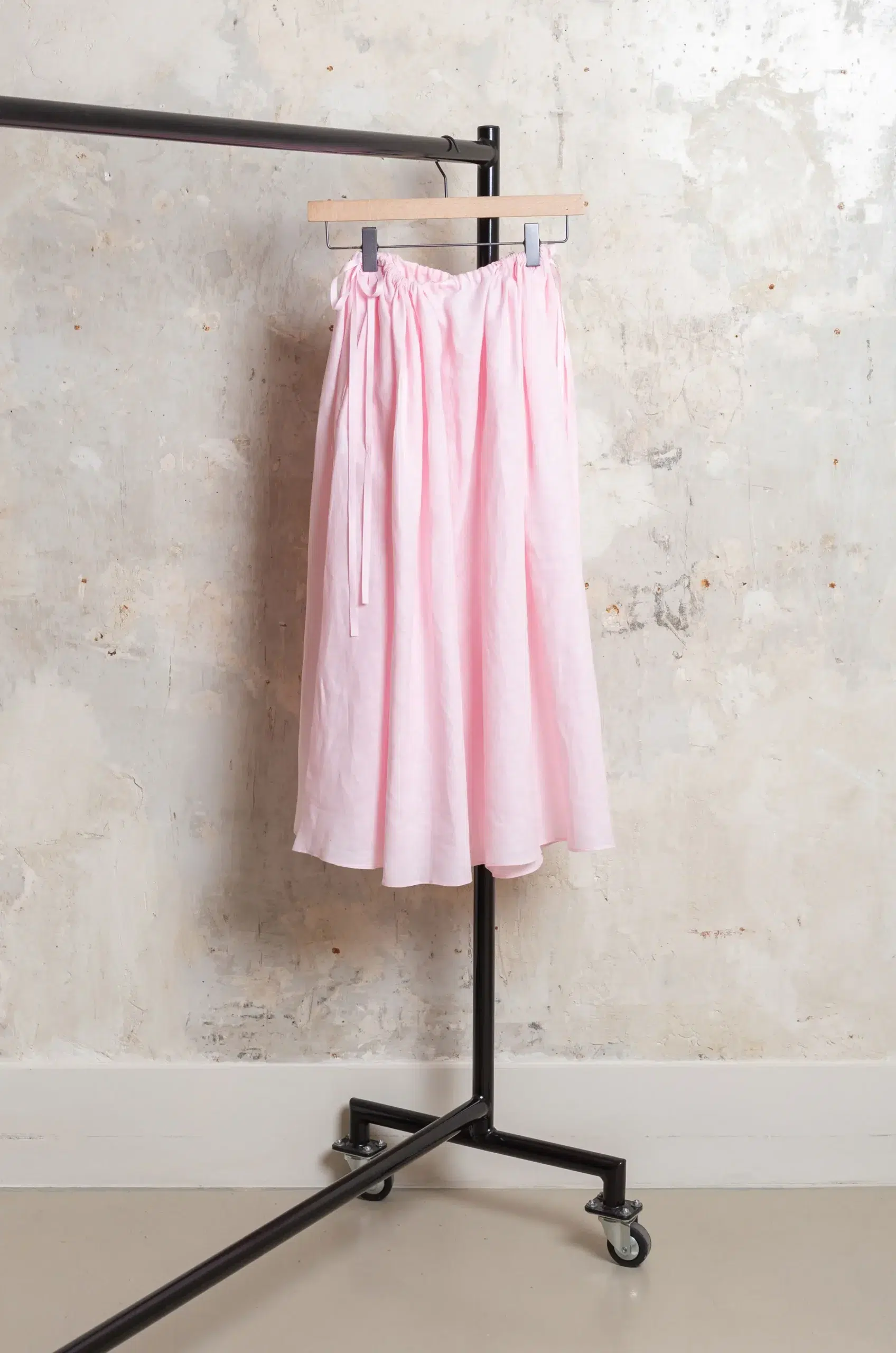 Whiteread - HANSA GATHERED TIE SKIRT WR082-CA - CAMELLIA
