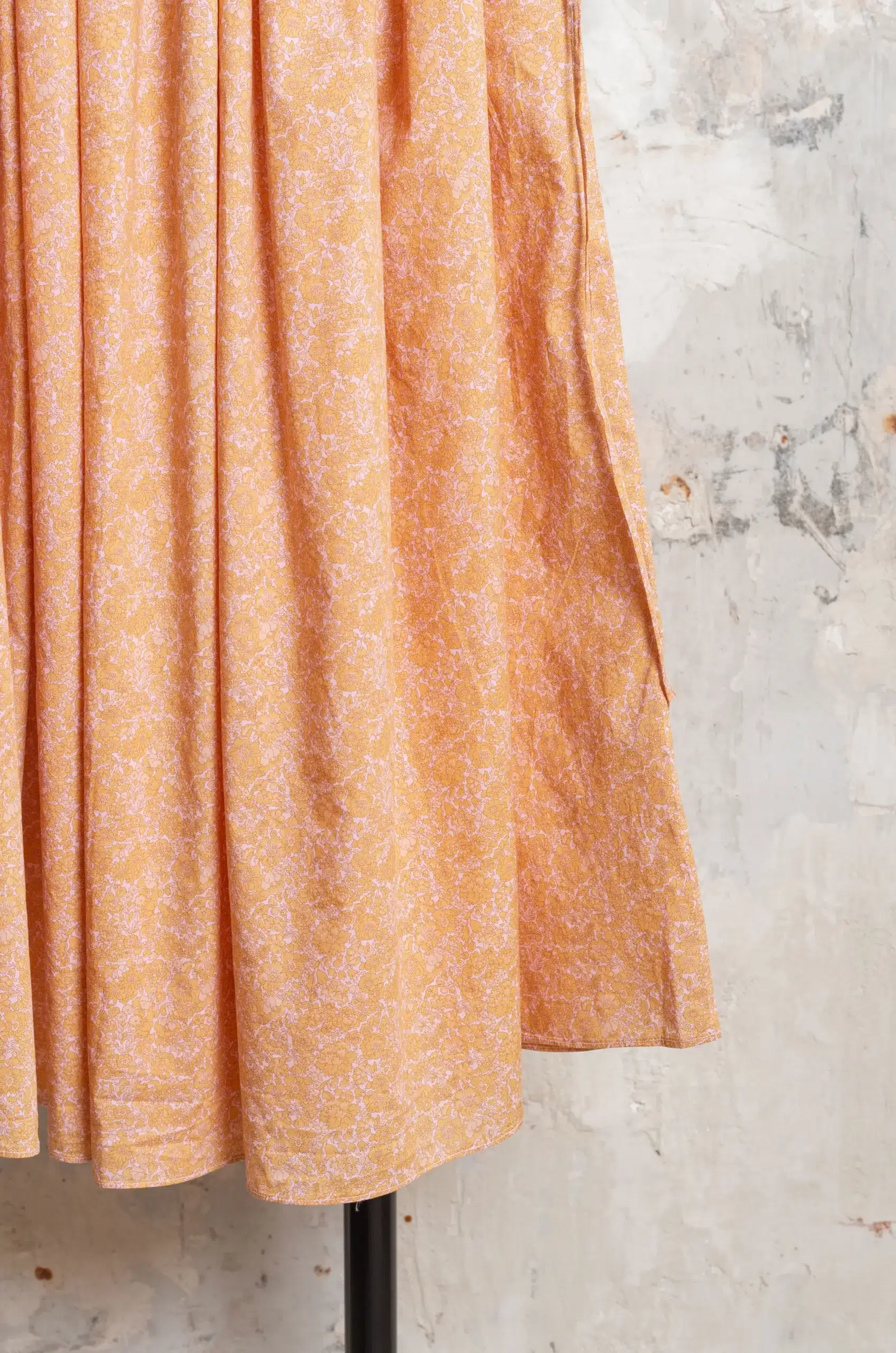 Whiteread - HANSA GATHERED TIE SKIRT WR082-PF - PEACH FLORA