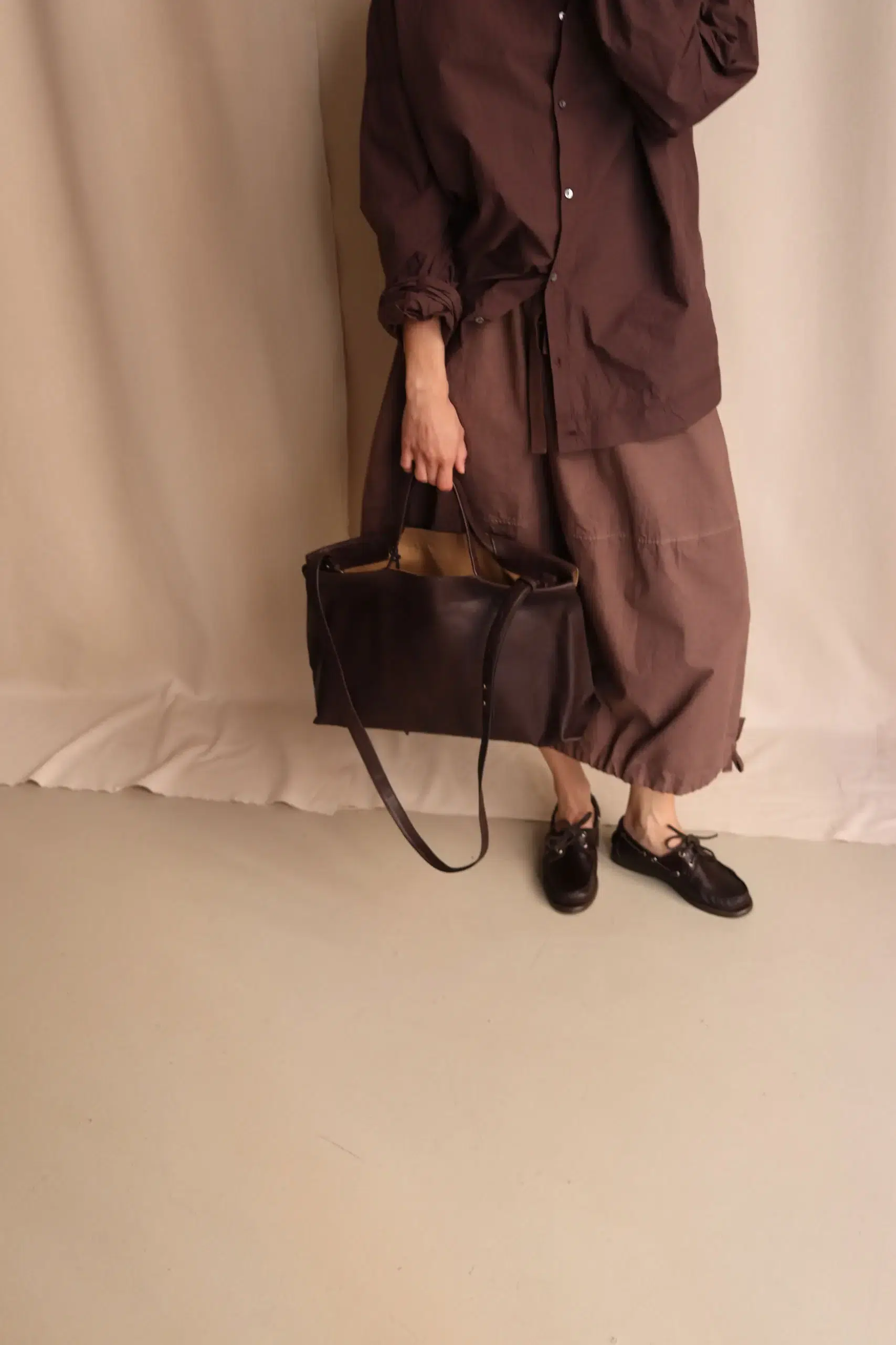 Bea Mombaers bags - SHOPPER MIDI MATTE - DARK BROWN