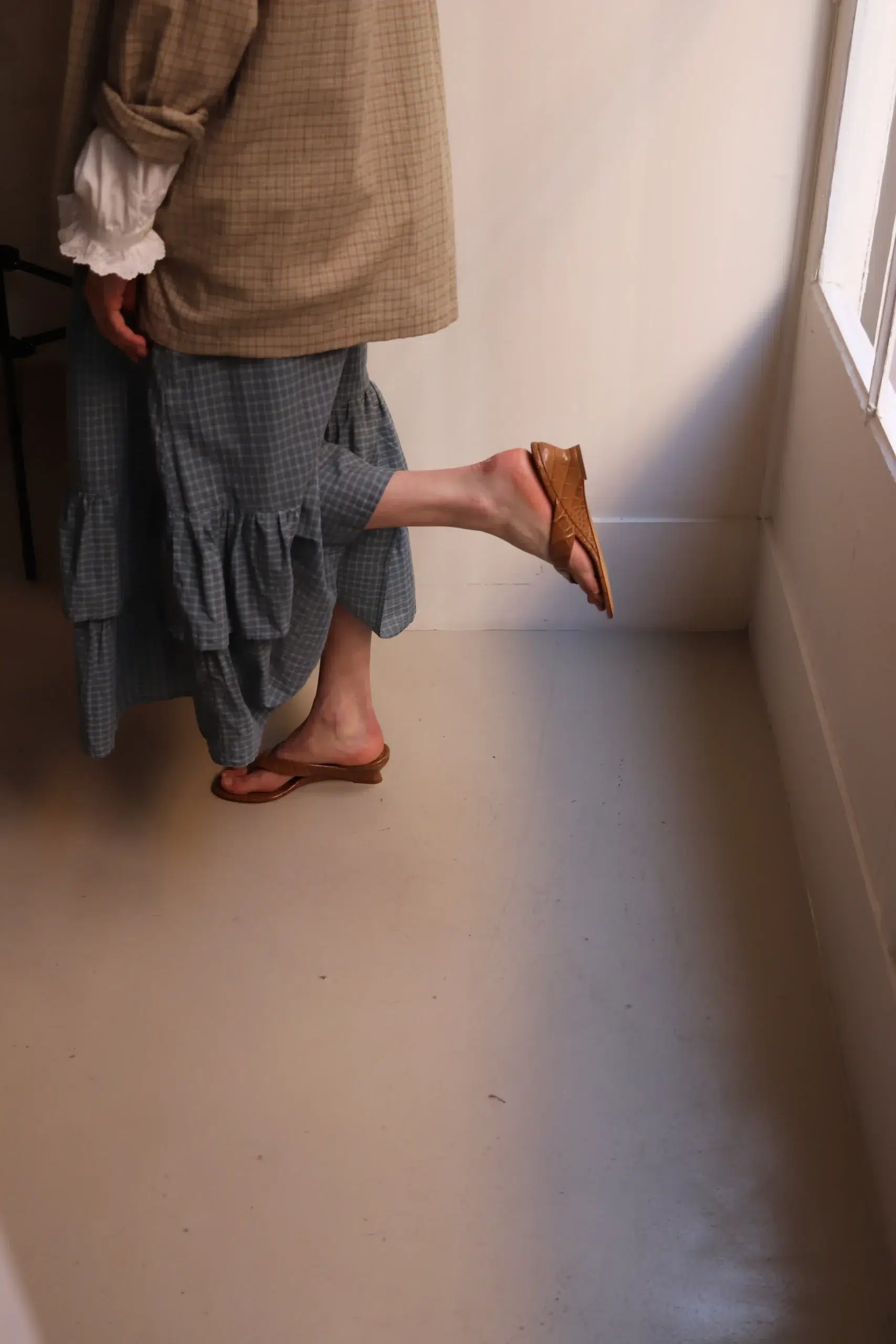 Le Monde Béryl - MICRO WEDGE THONG - BROWN