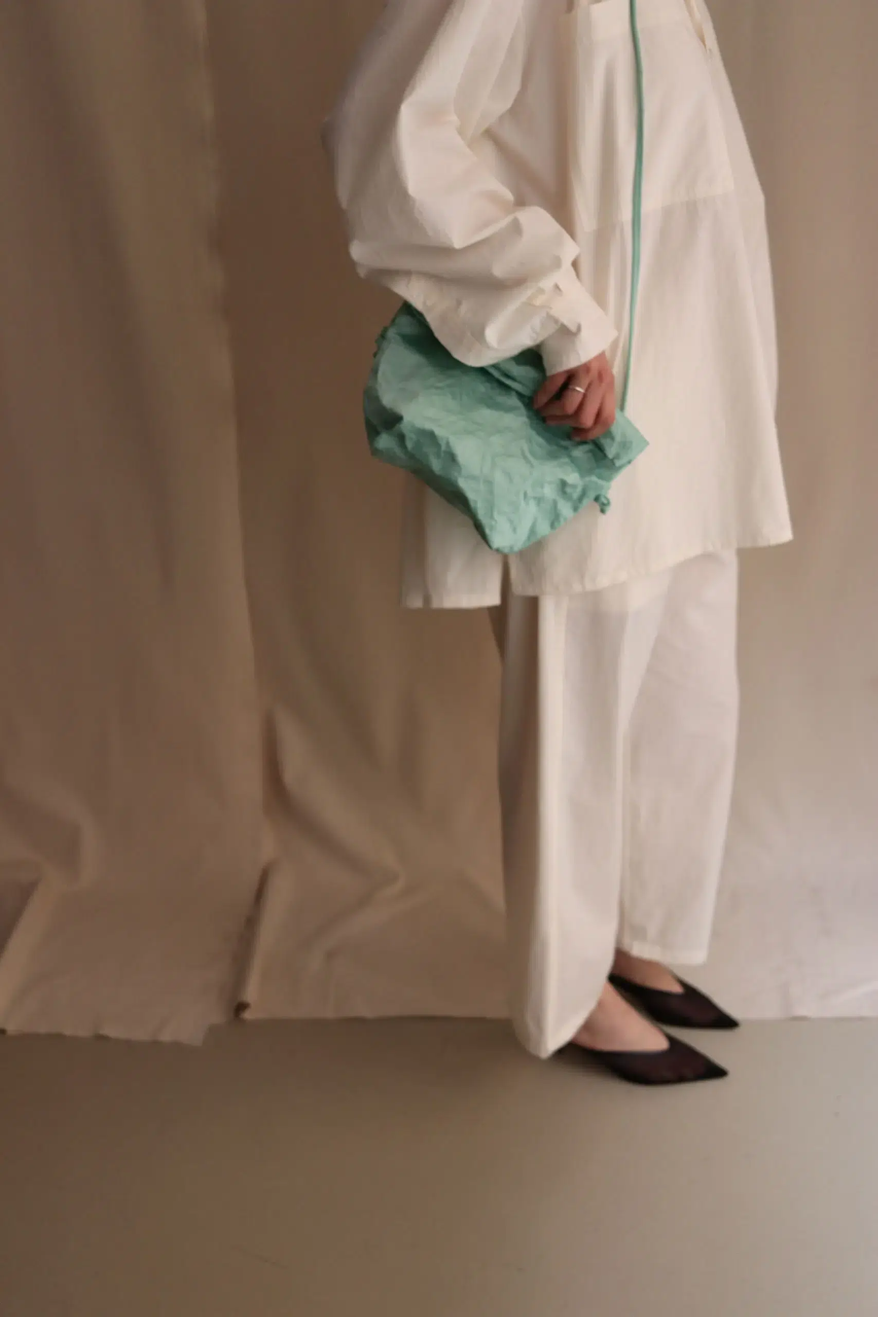 Zilla - SATIN MEDIUM SHOULDER BAG - ALOE