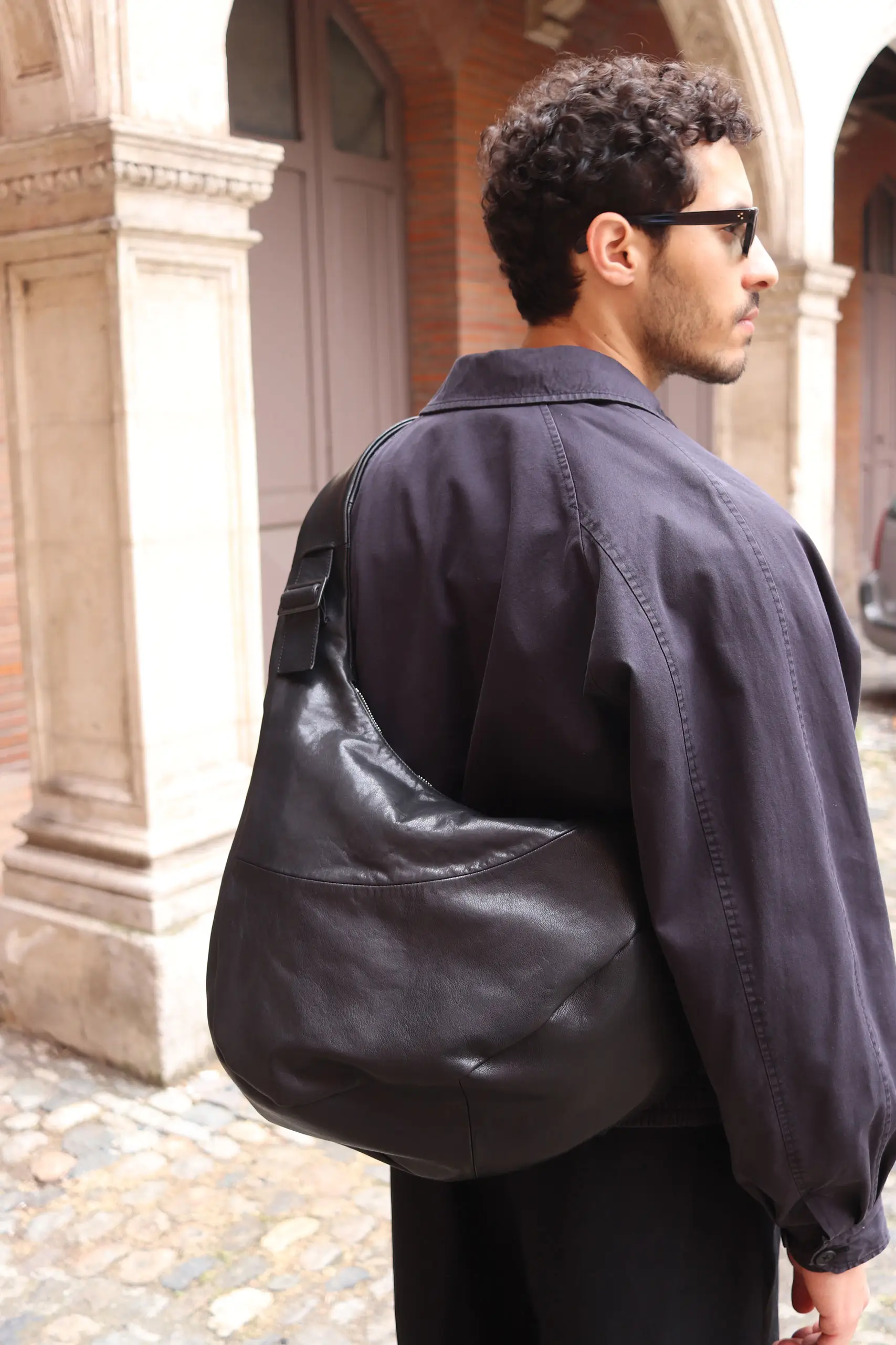 STEIN - TWIST SHOULDER BAG ST.1507 - BLACK