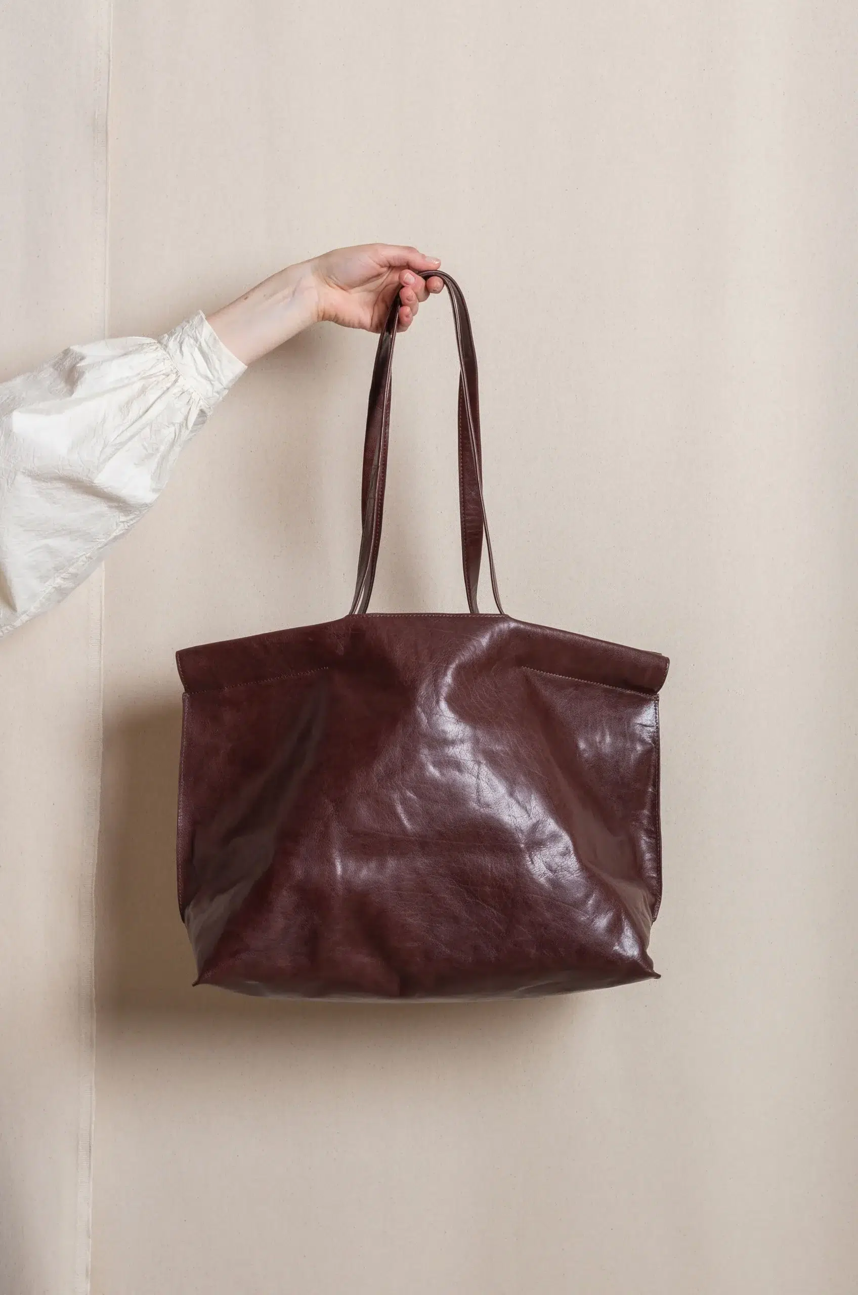 Bea Mombaers bags - SHOPPER EASTWEST TUMBLED - BROWN