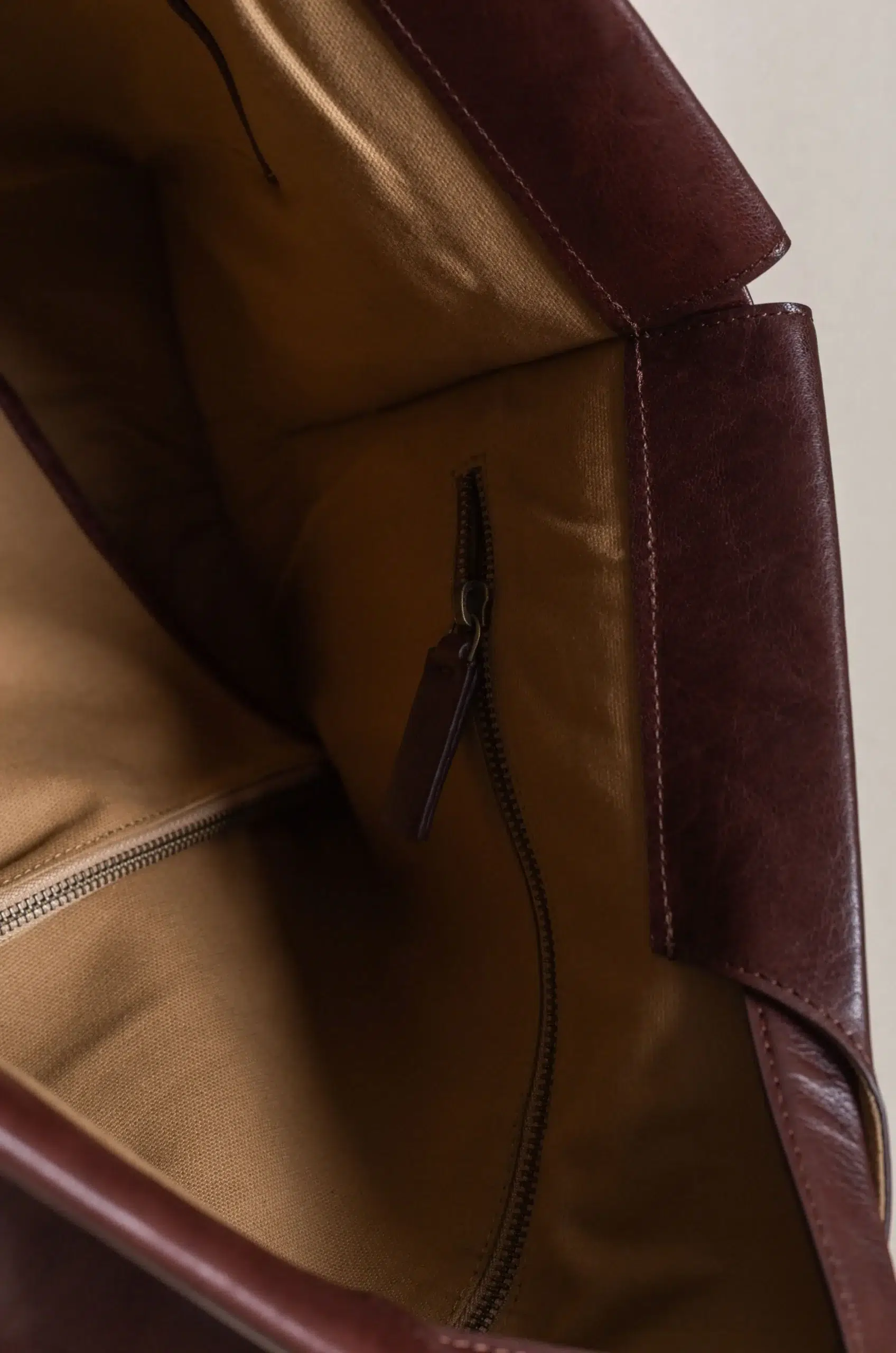 Bea Mombaers bags - SHOPPER EASTWEST TUMBLED - BROWN