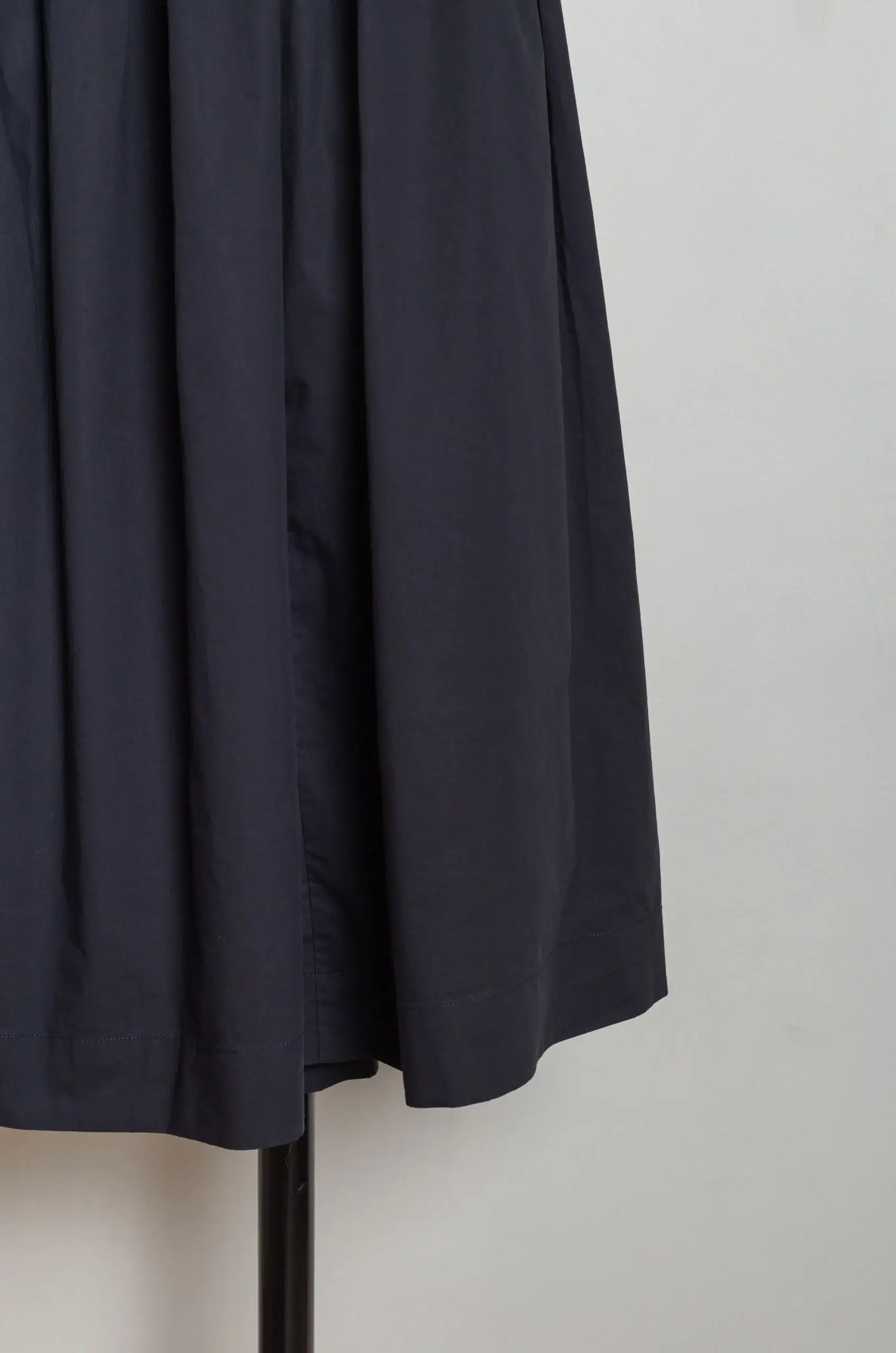 Casey Casey - SIMPLE RIDEAUX SKIRT 26FJ242 - BLACK