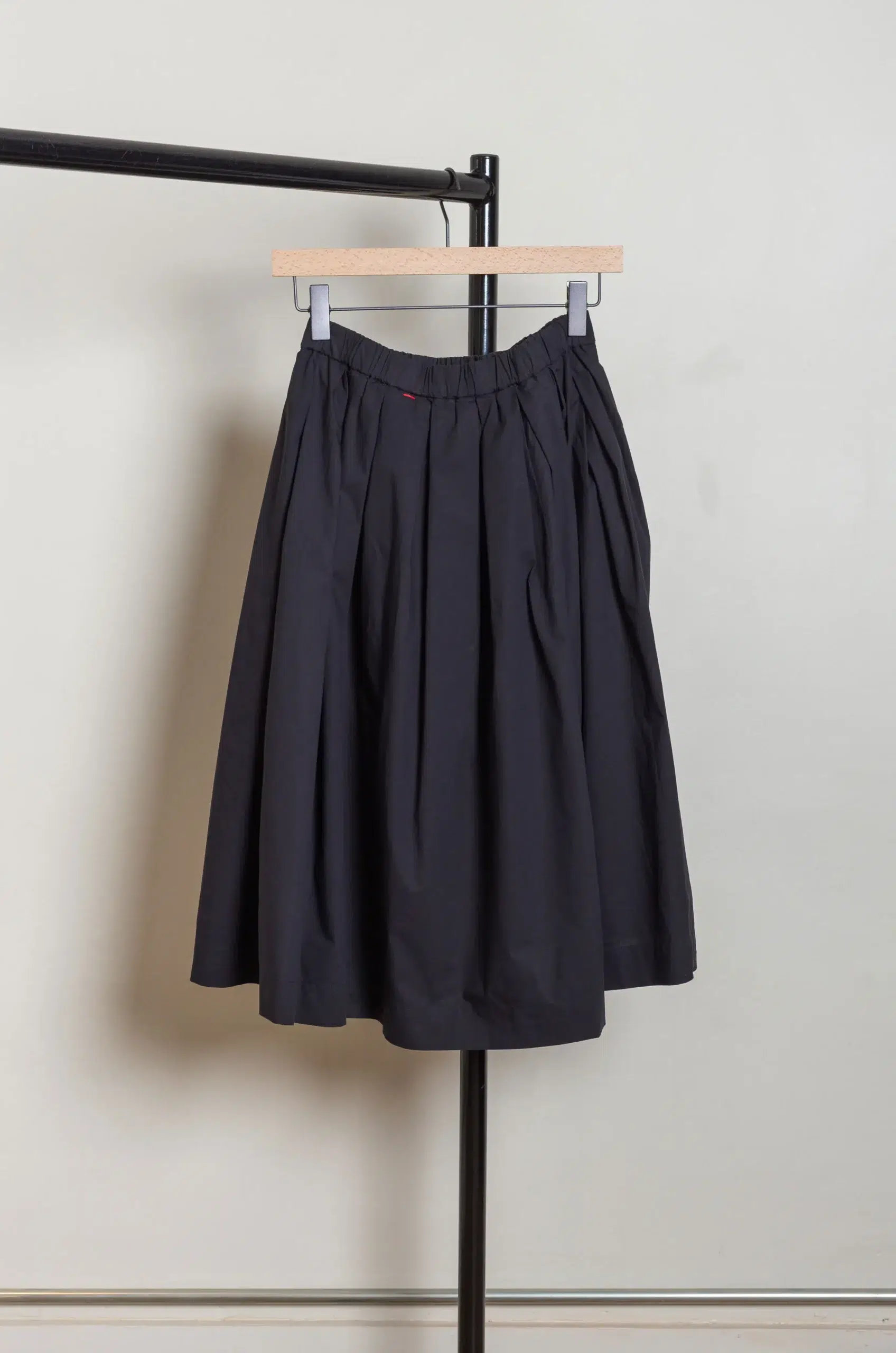 Casey Casey - SIMPLE RIDEAUX SKIRT 26FJ242 - BLACK