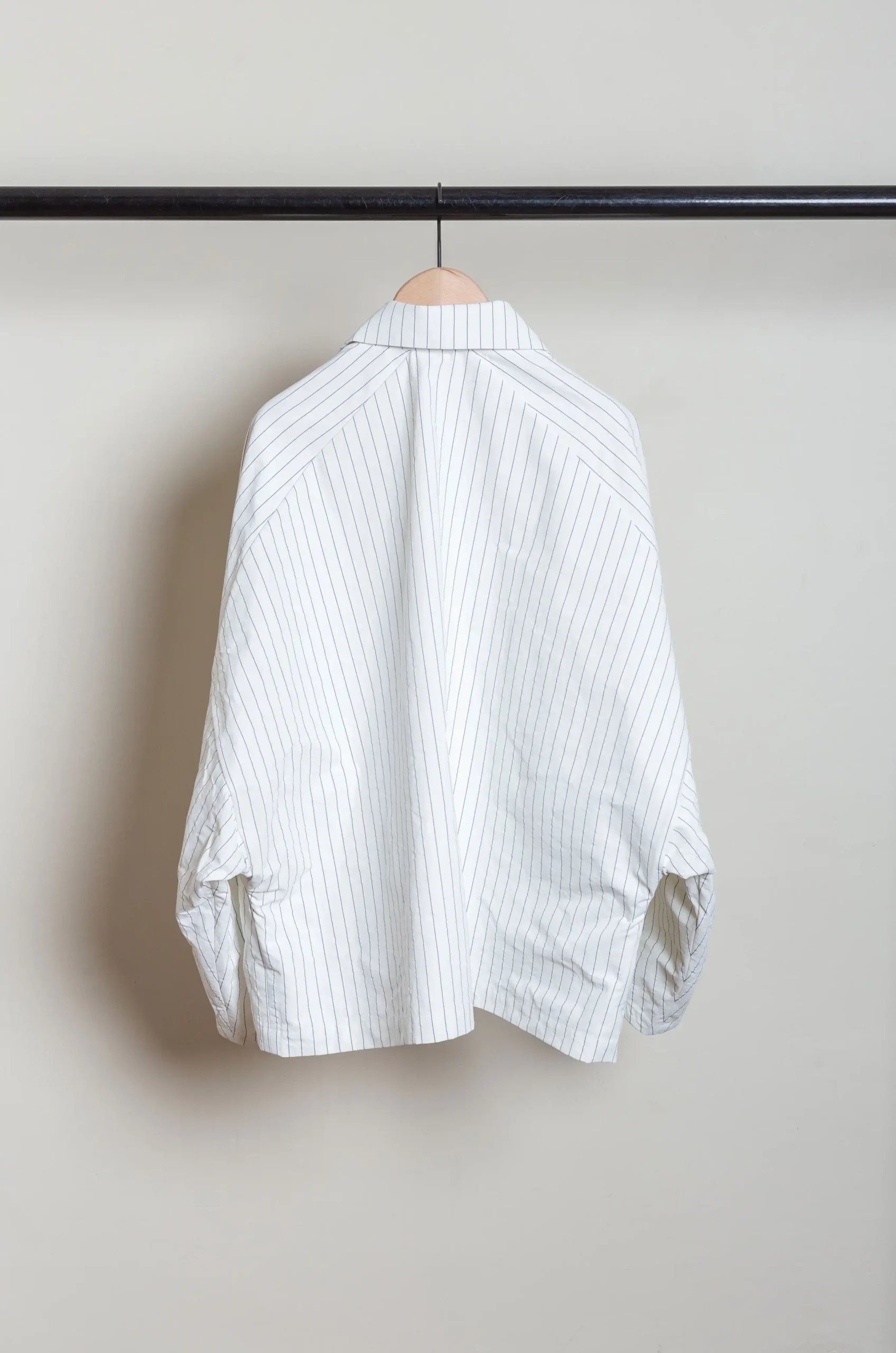 Eleph - LIES COAT SHORT C9010605- WHITE