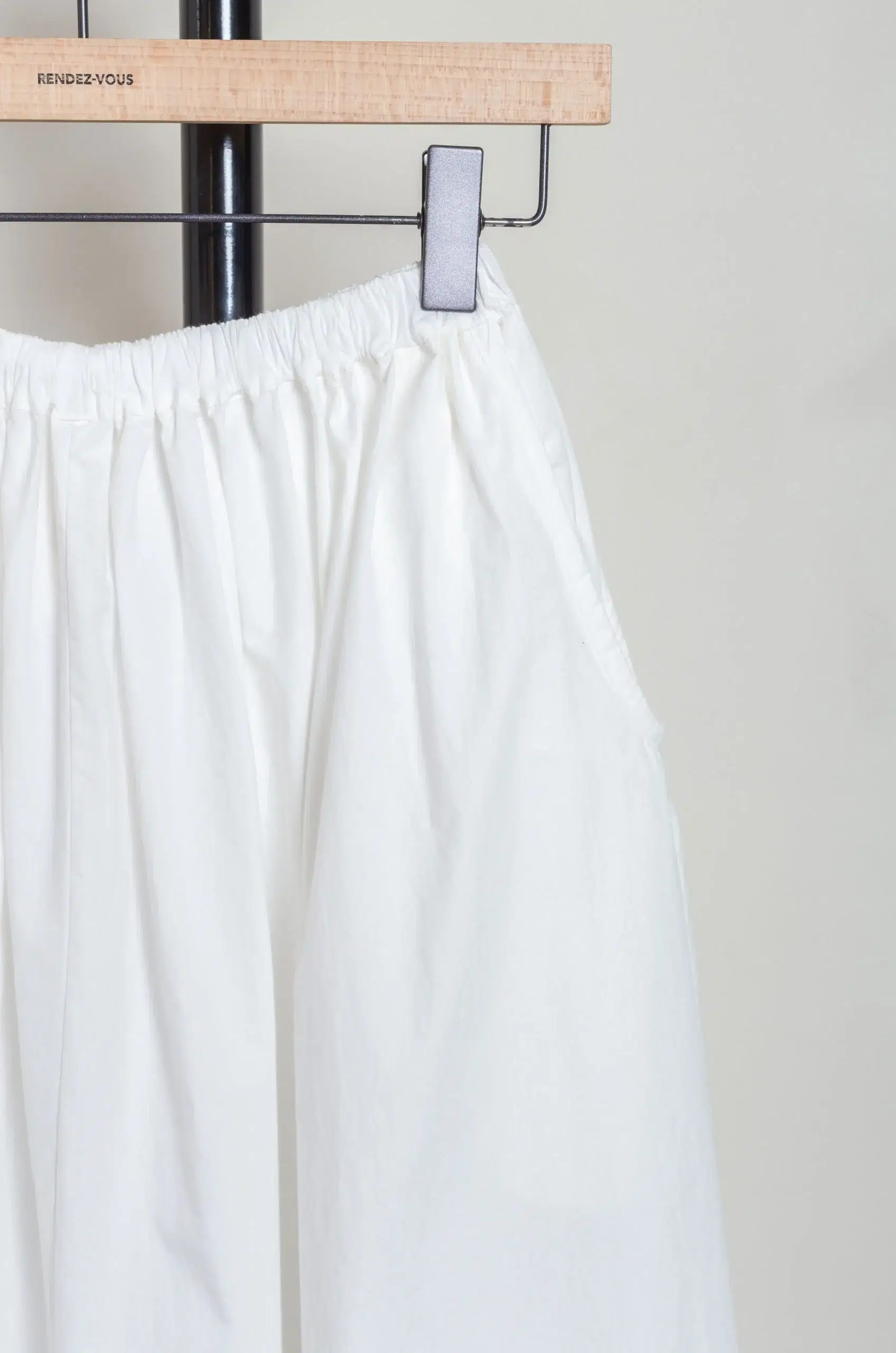 Eleph - WIDE POCKET SKIRT C9010506 - WHITE