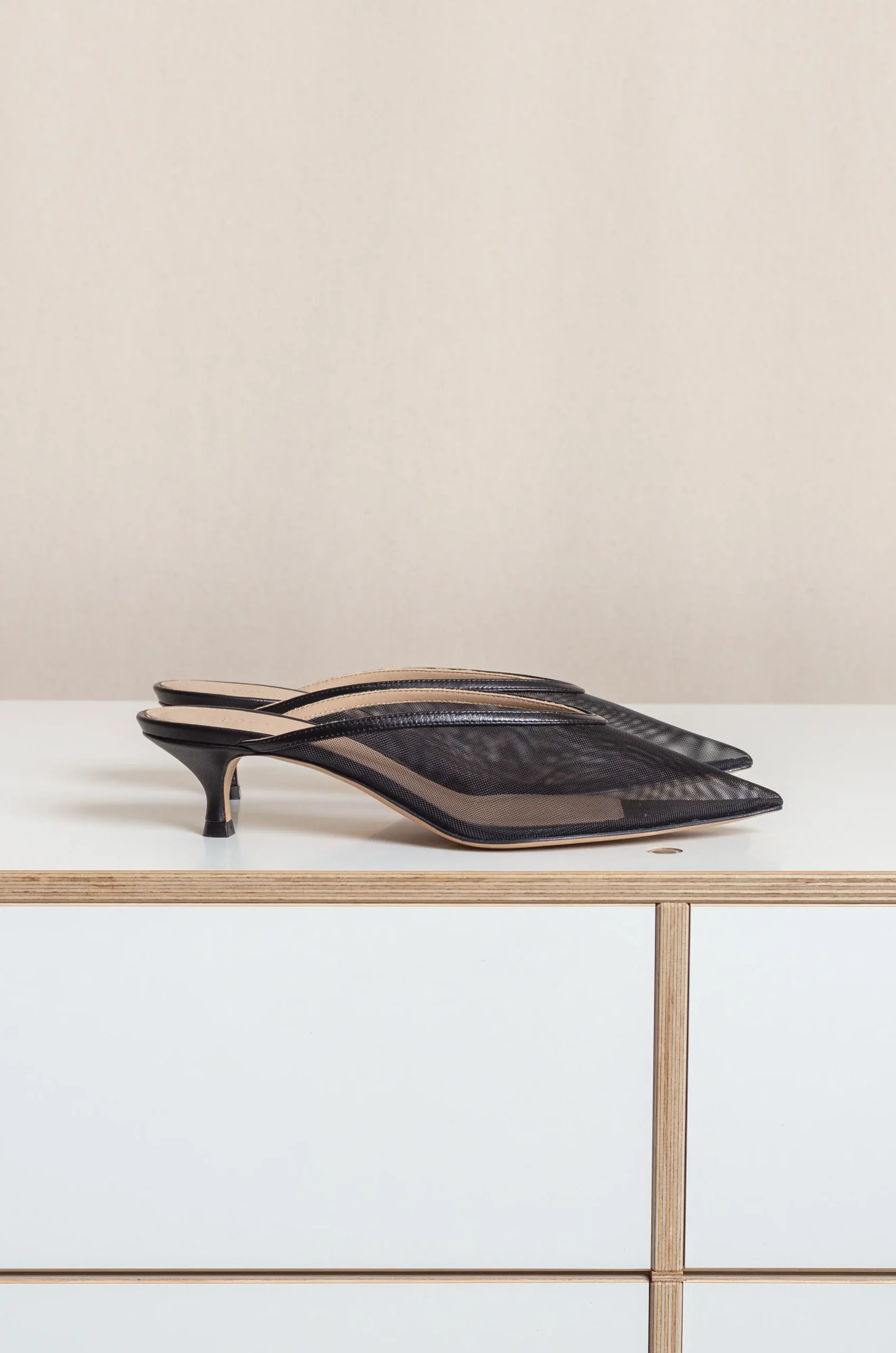 Le Monde Béryl - VENETIAN KITTEN MULE - BLACK