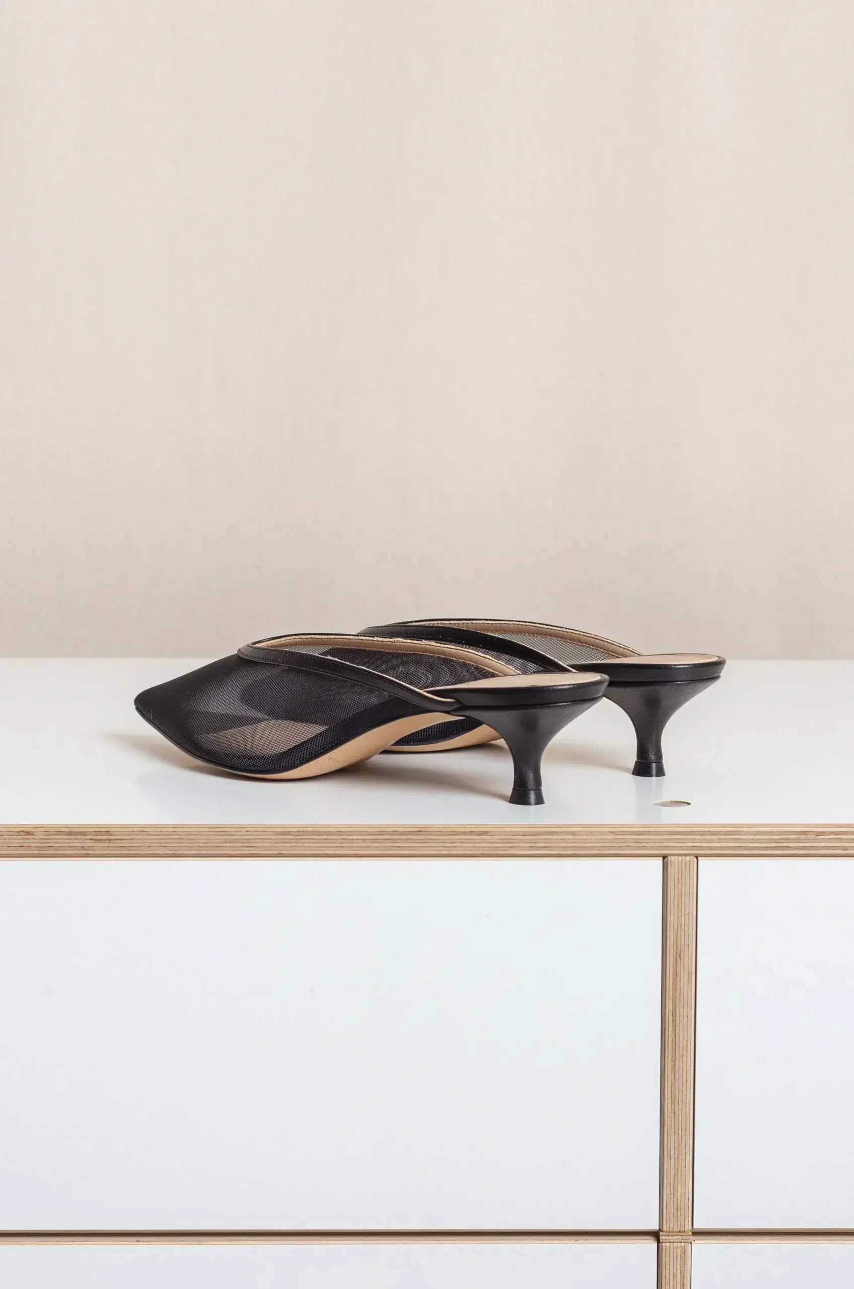 Le Monde Béryl - VENETIAN KITTEN MULE - BLACK