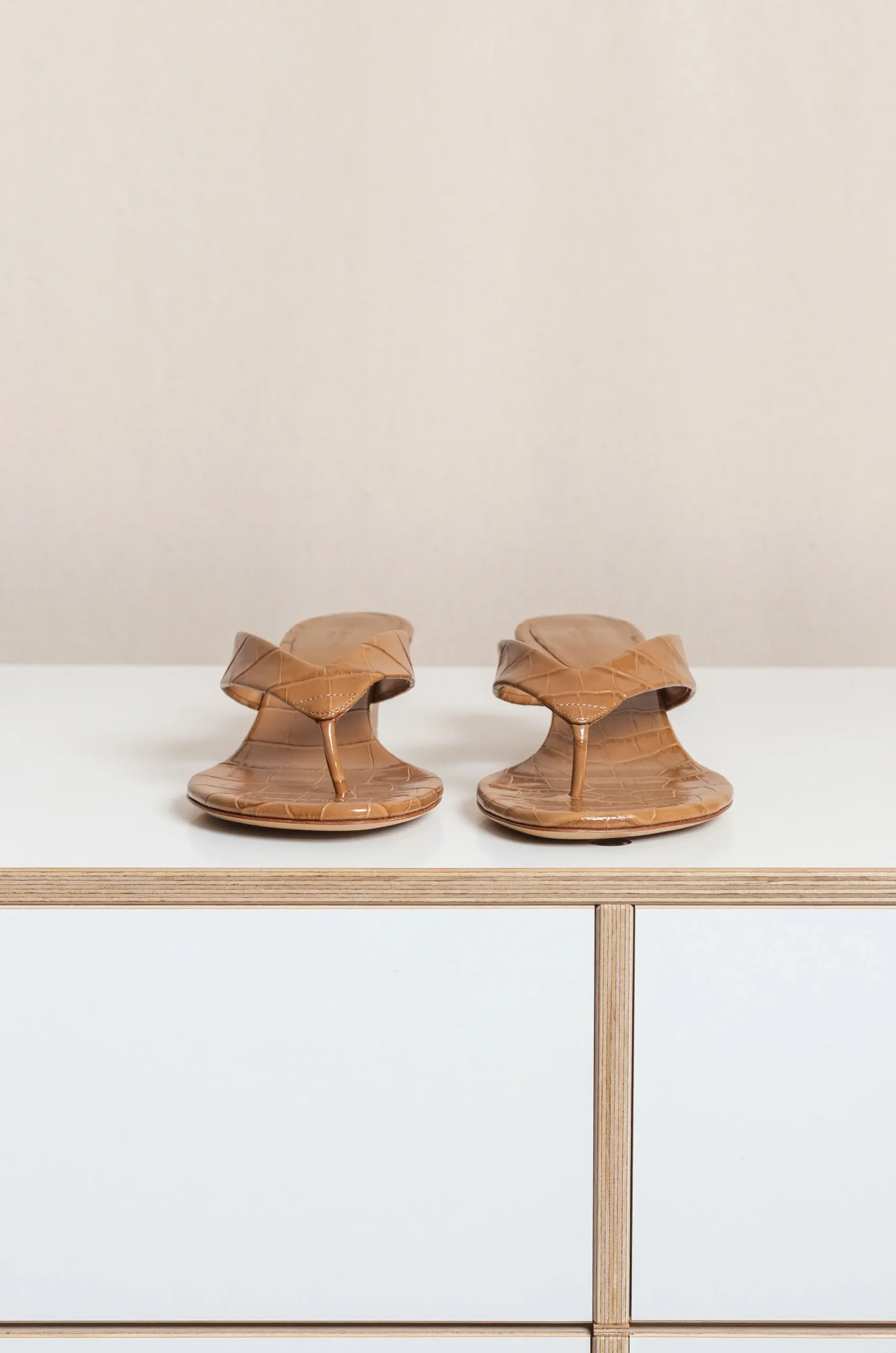 Le Monde Béryl - MICRO WEDGE THONG - BROWN