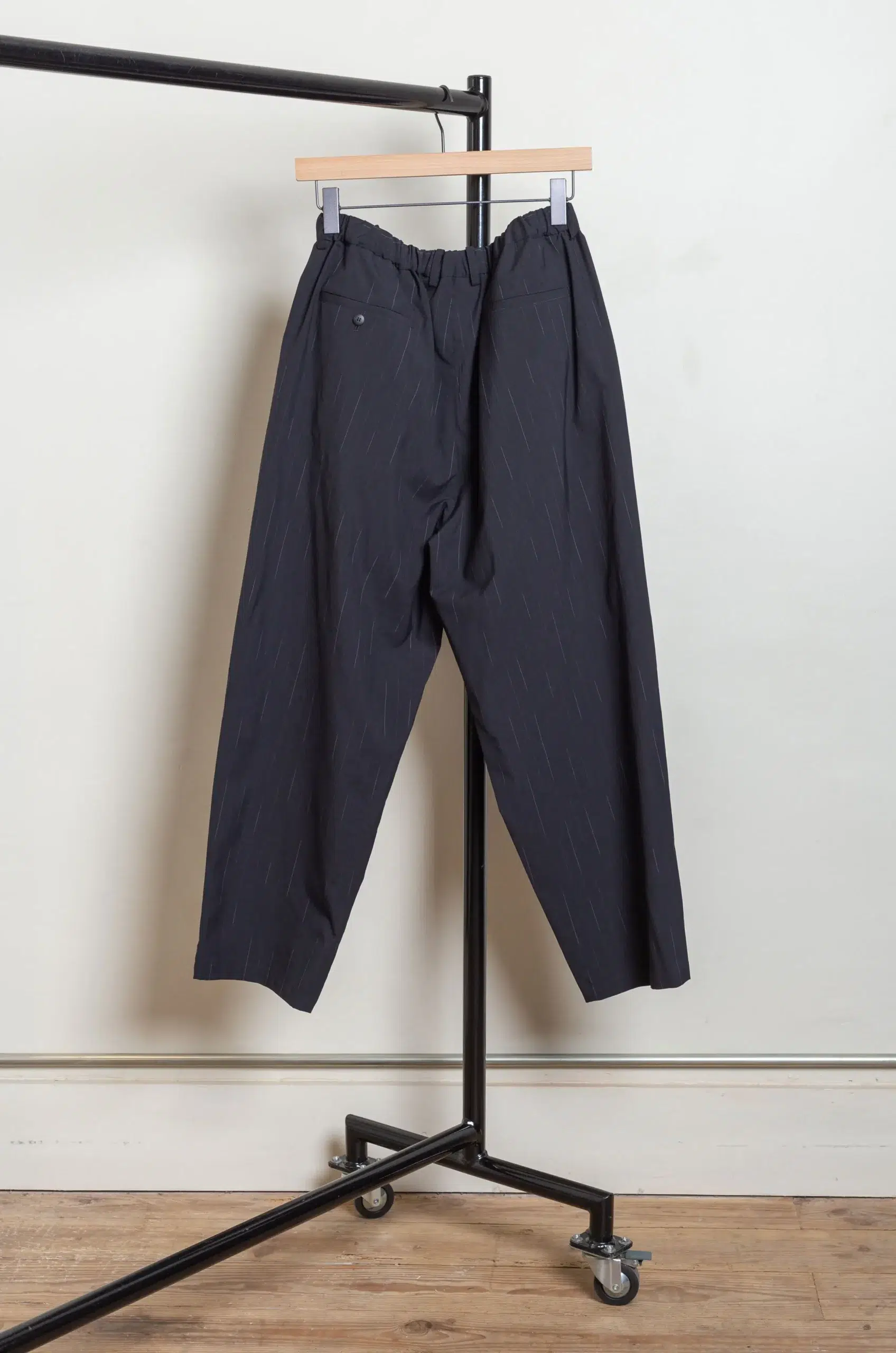 Yoko Sakamoto - DOUBLE PLEATED WIDE EASY PANTS - BLACK (L)