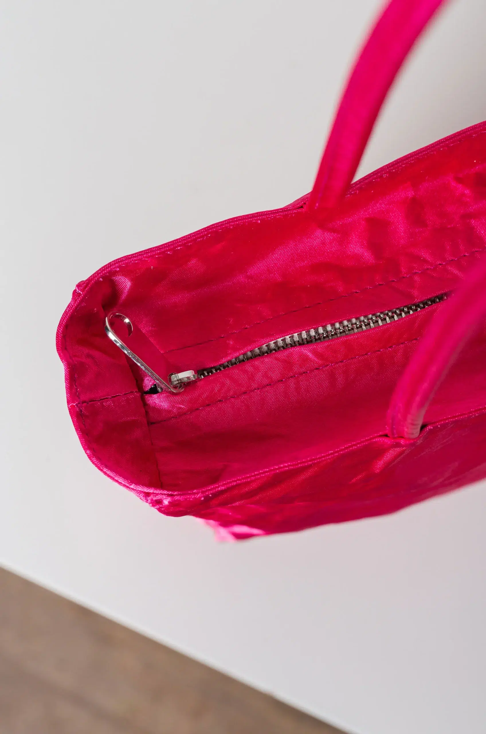 Zilla - SATIN ARIA BAG - FUXIA