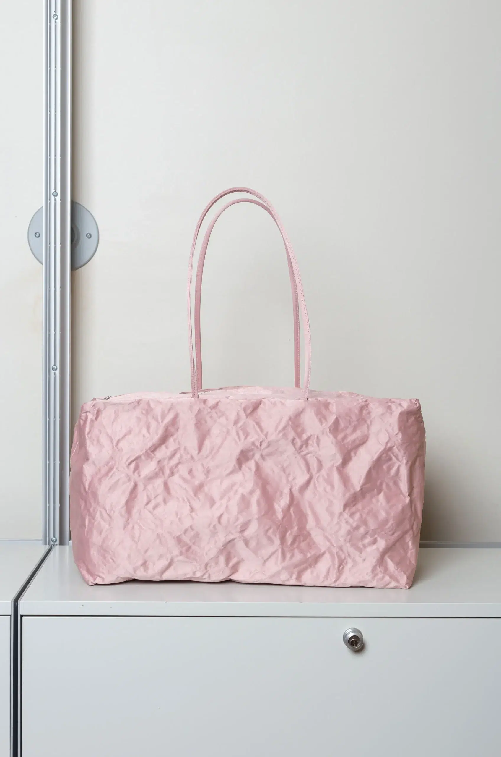 Zilla - SATIN DUFFLE BAG - PALE