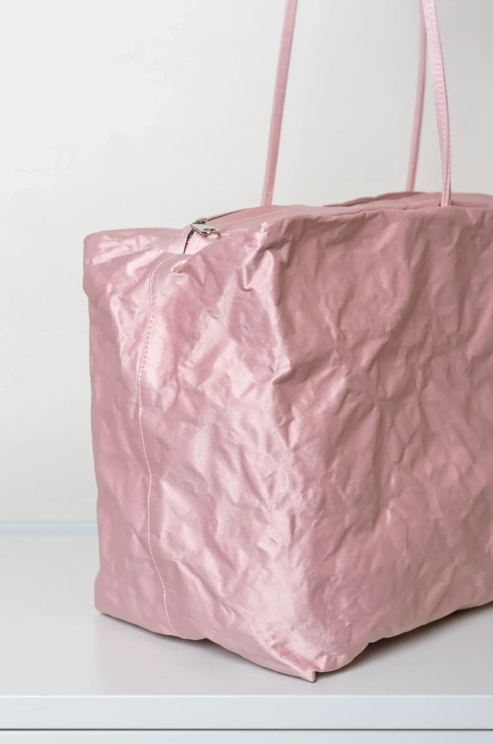 Zilla - SATIN DUFFLE BAG - PALE