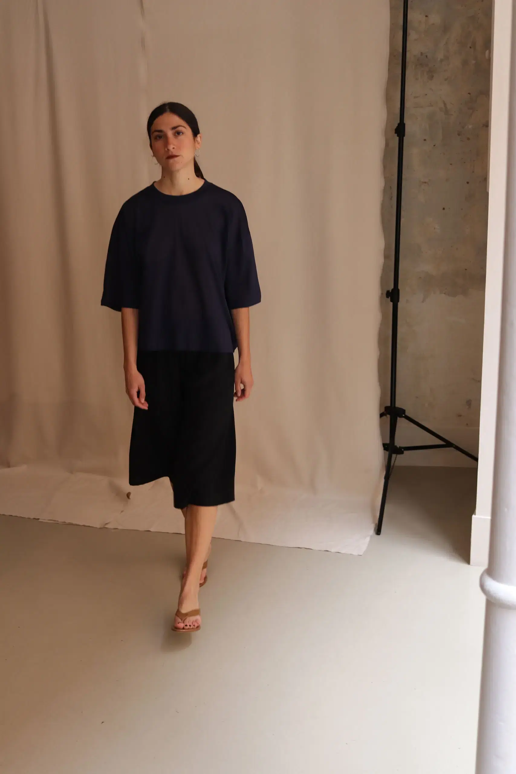 MONIQUEVANHEIST - BOX SHORTSLEEVE - NAVY