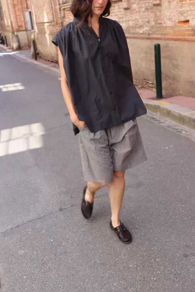 Toujours - Pleated Sleeveless Long Shirt QM44GS02 - Ink*Khaki