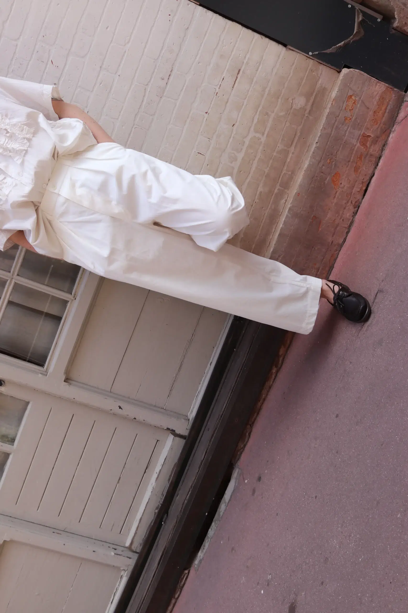 Toujours - 2 In-pleat Baggy Pants YM44BP04 - Natural White