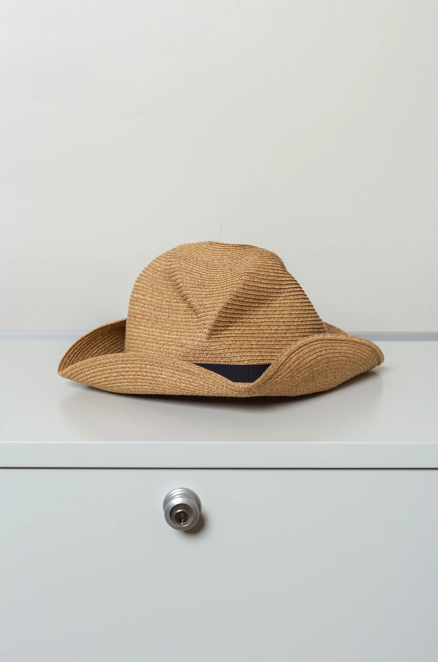 MATURE HA - BOXED HAT 6.5CM BRIM GROSGRAIN RIBBON - MIX BROWN X BLACK