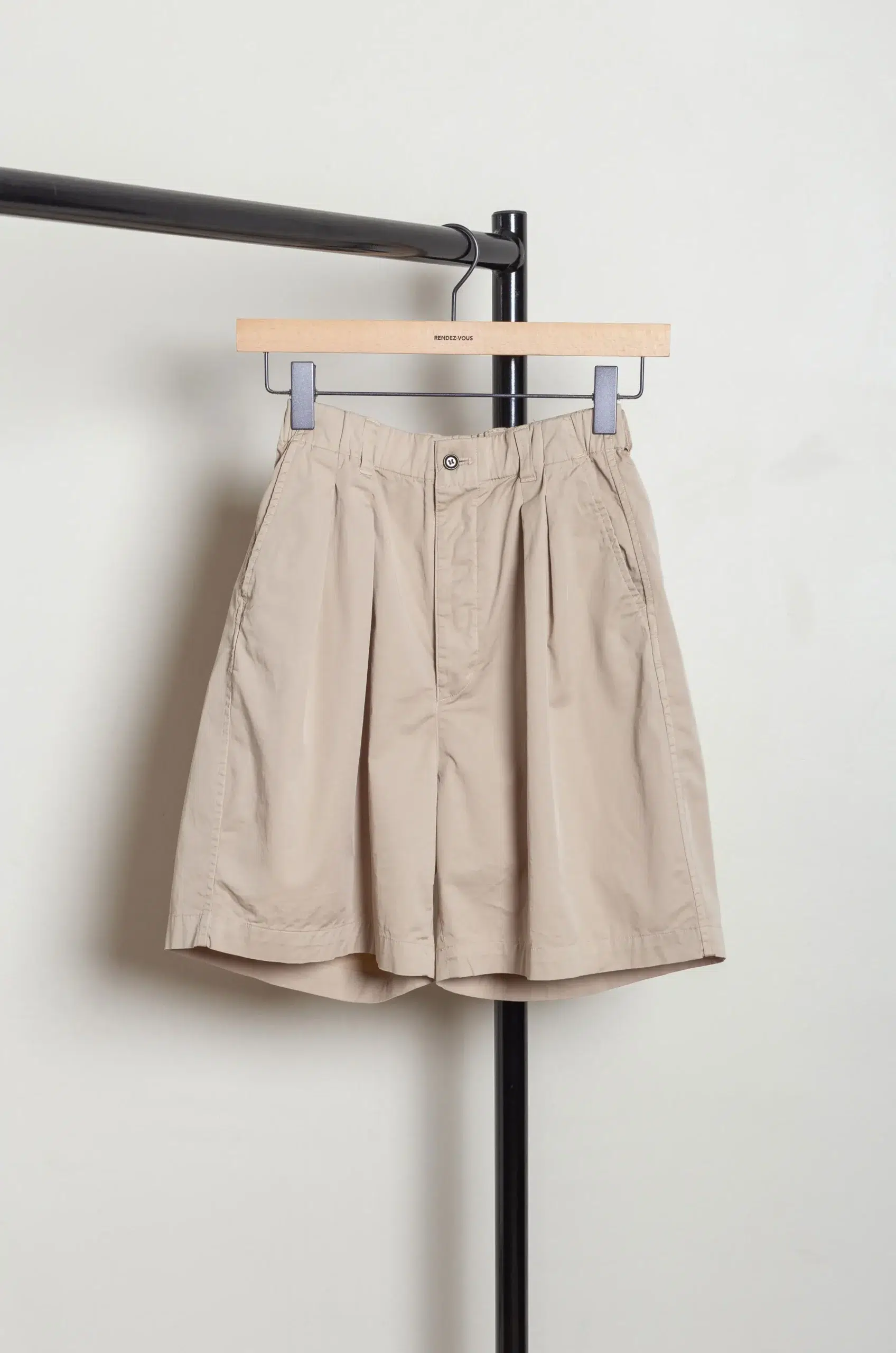 Toujours - 2 In-pleat Baggy Half Chinos - Sand