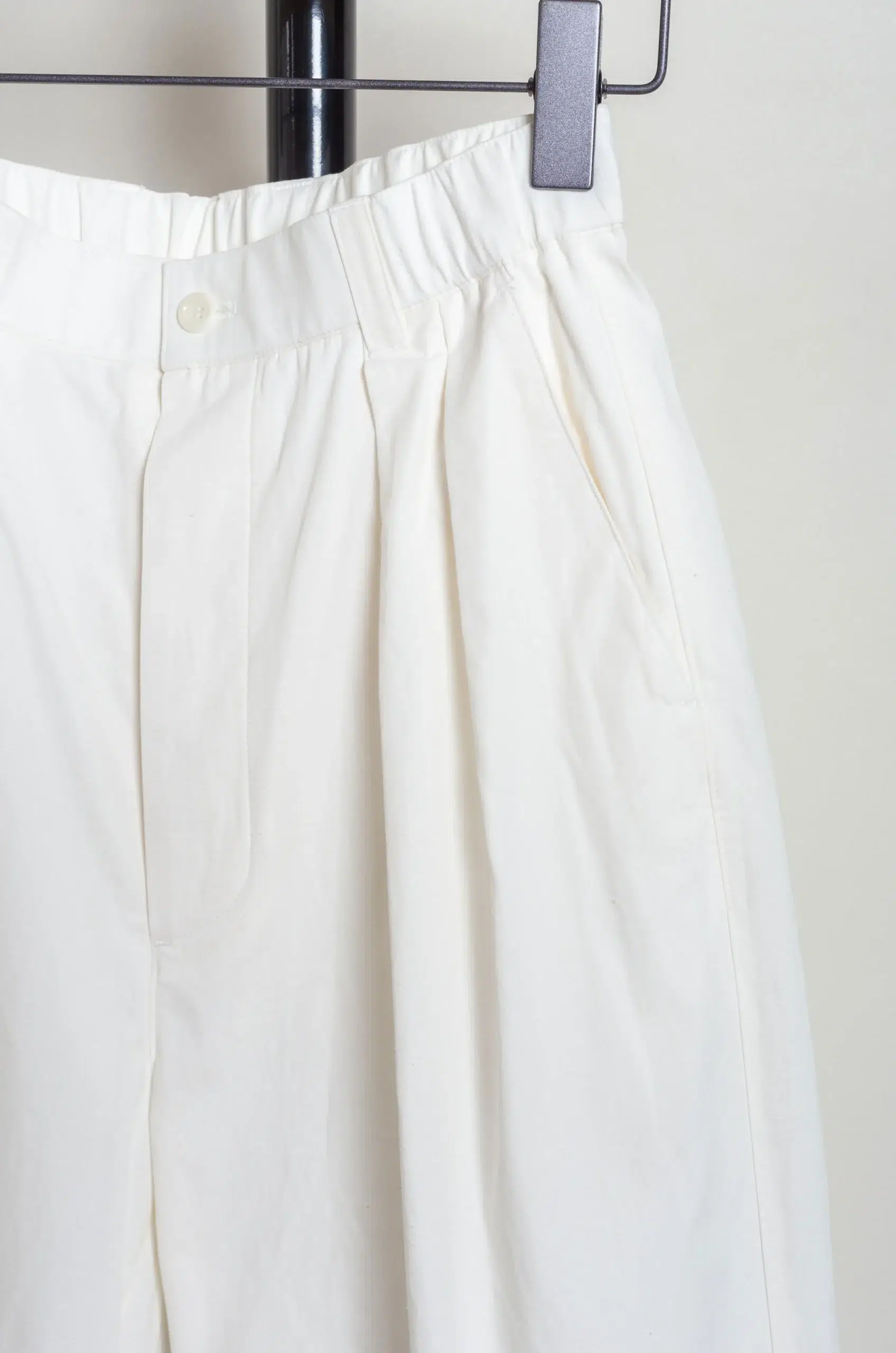 Toujours - 2 In-pleat Baggy Pants YM44BP04 - Natural White