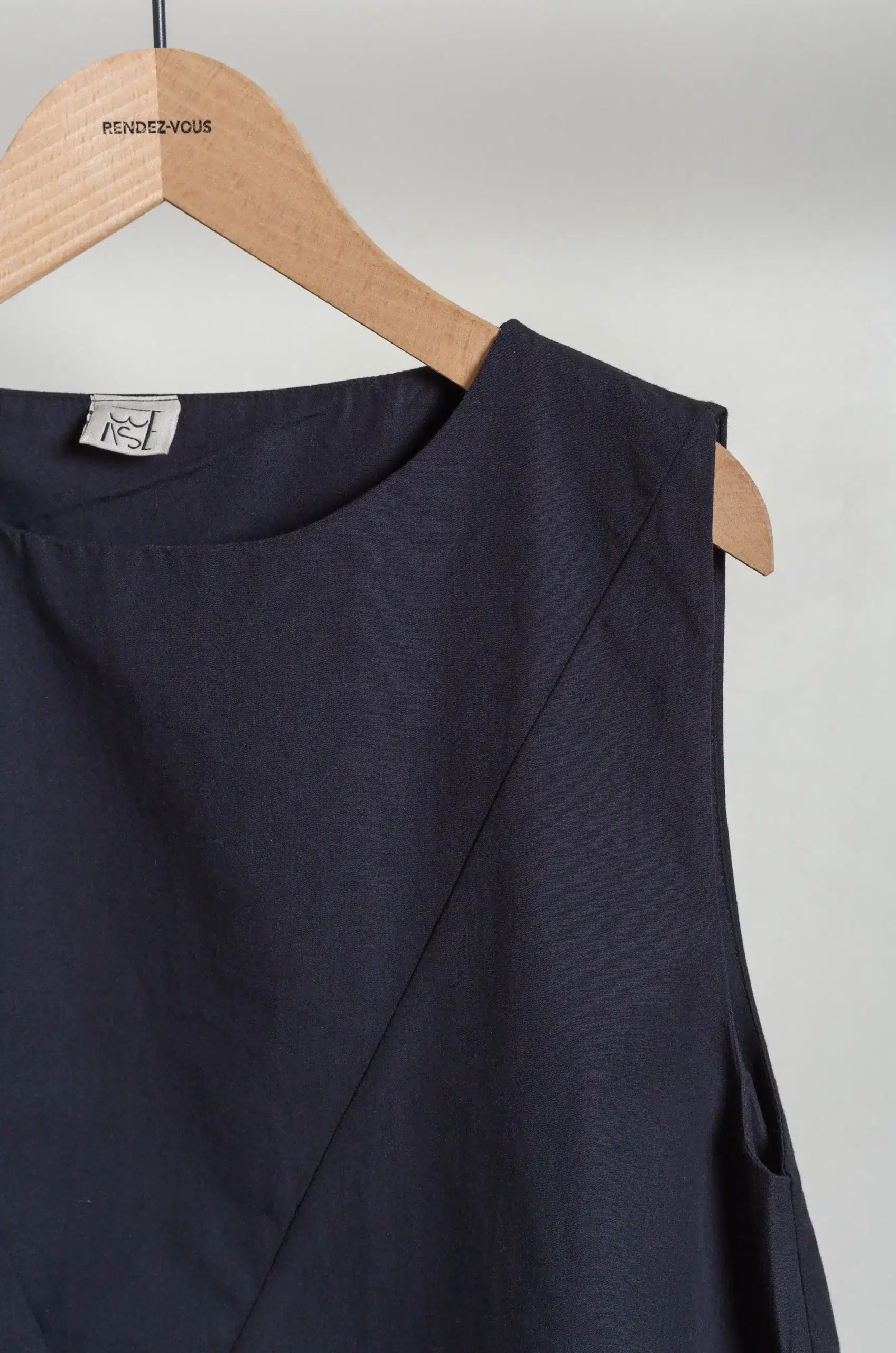 BASERANGE - TRES TOP - BLACK